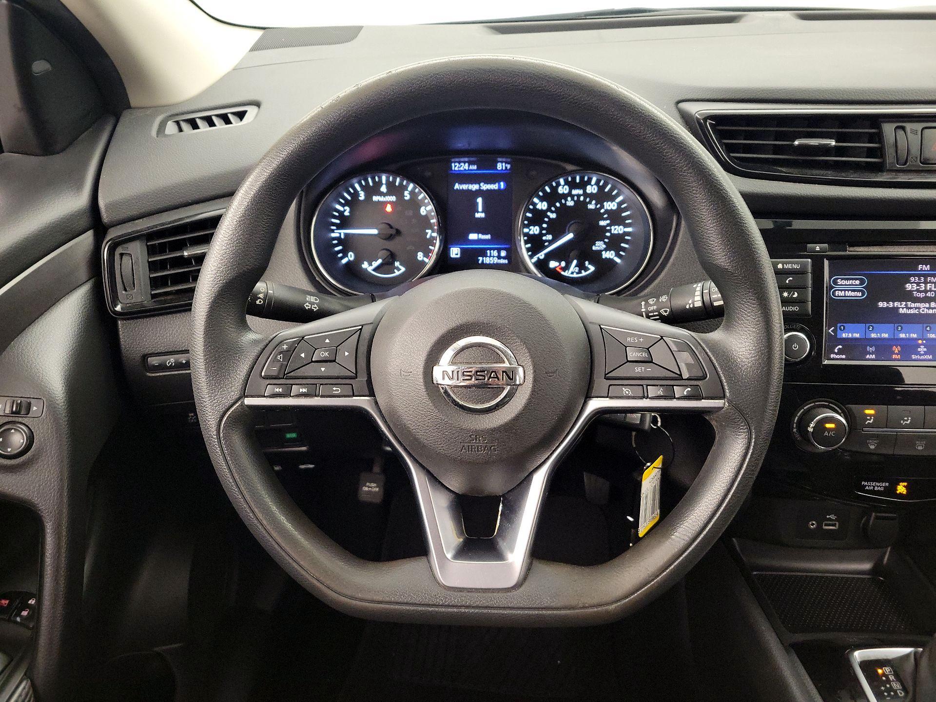Thumbnail: 2019 Nissan Rogue Sport - 10