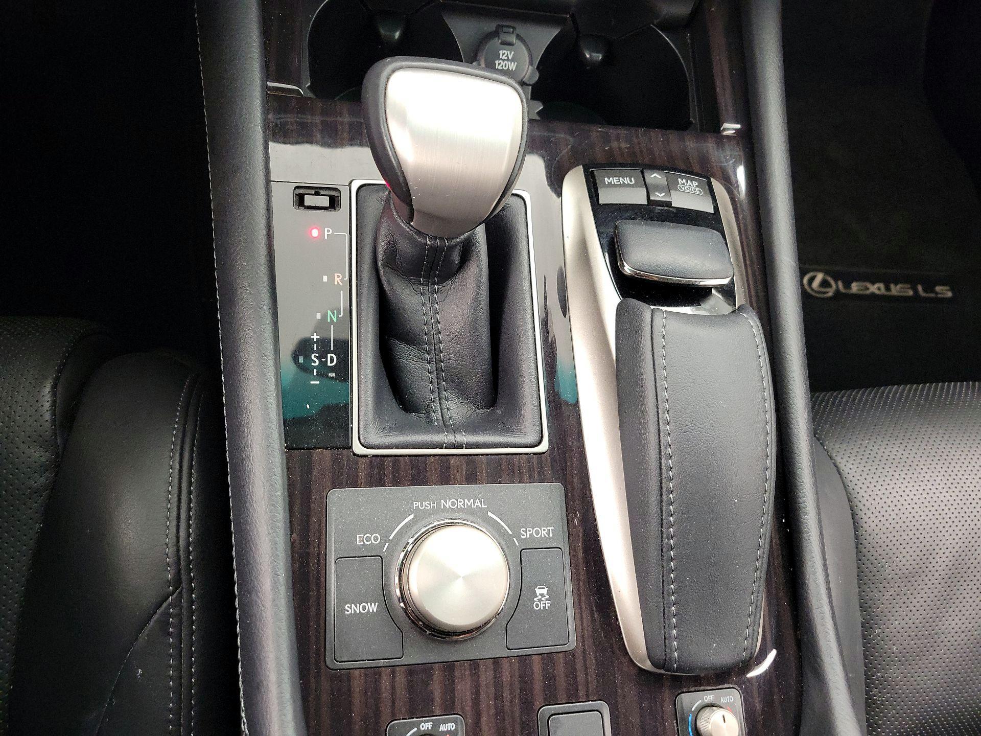 Thumbnail: 2014 Lexus LS - 18
