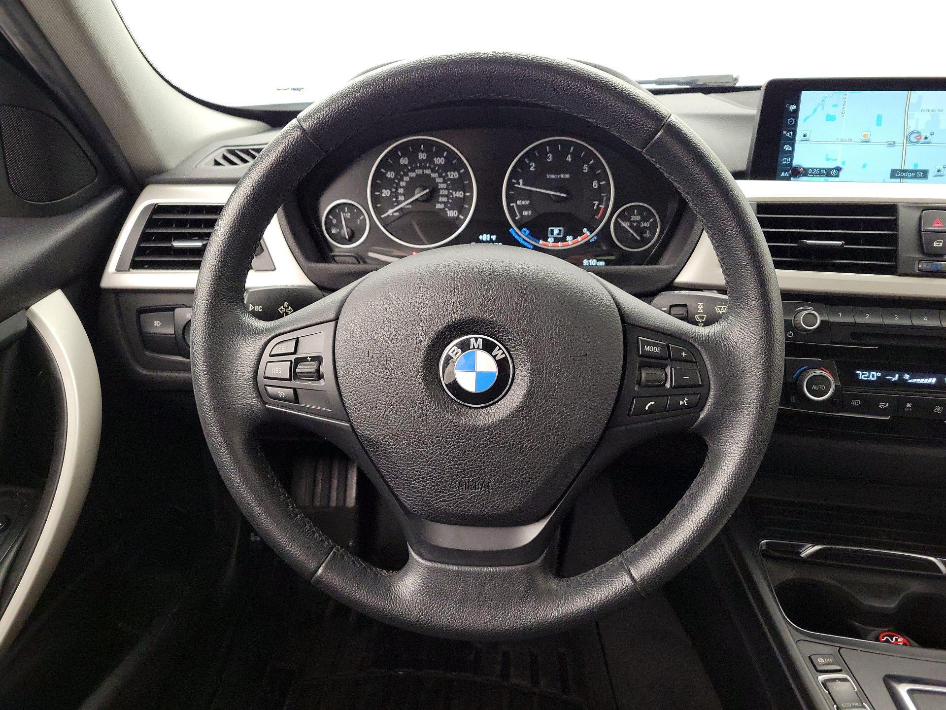 Thumbnail: 2017 BMW 3 Series - 10