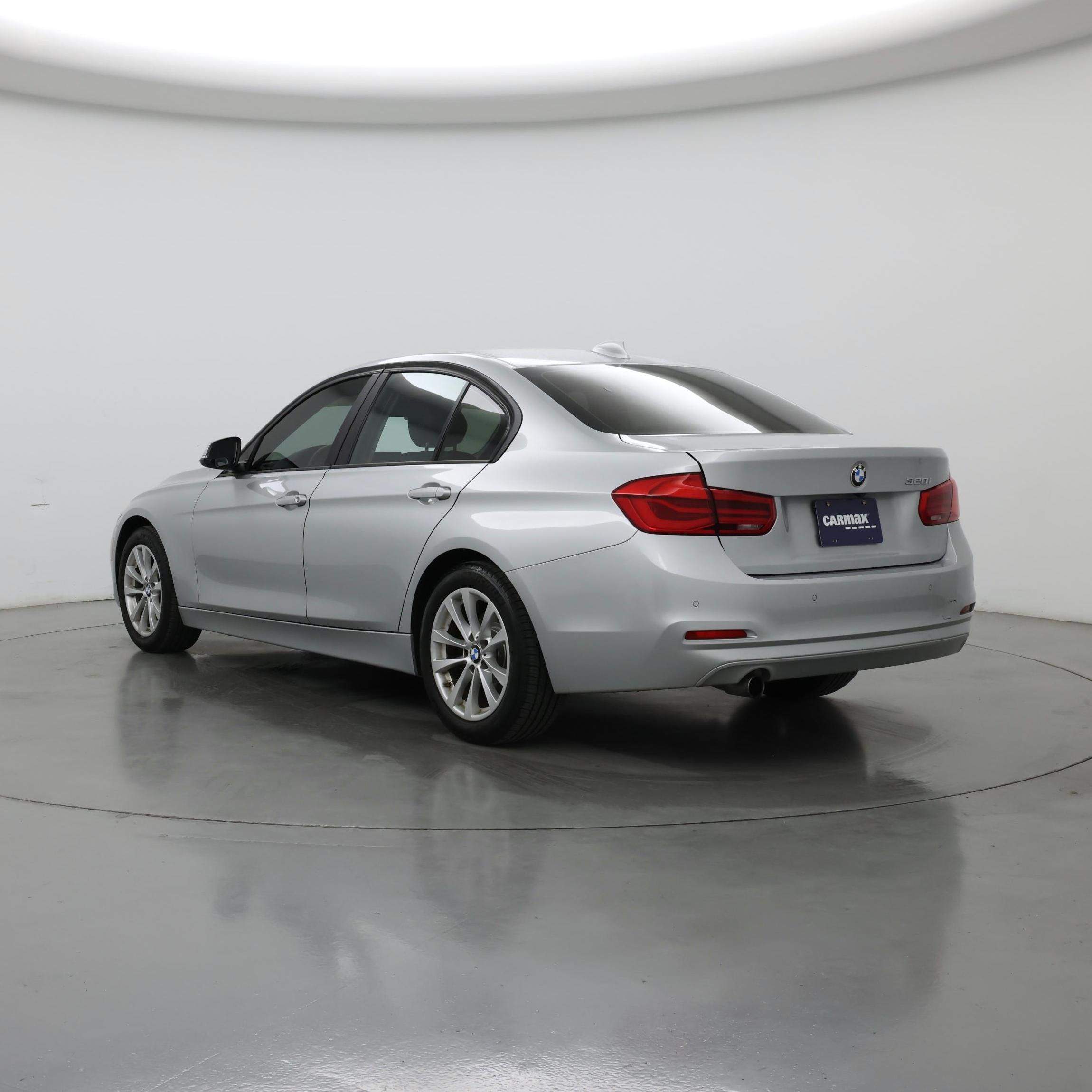 Thumbnail: 2017 BMW 3 Series - 2