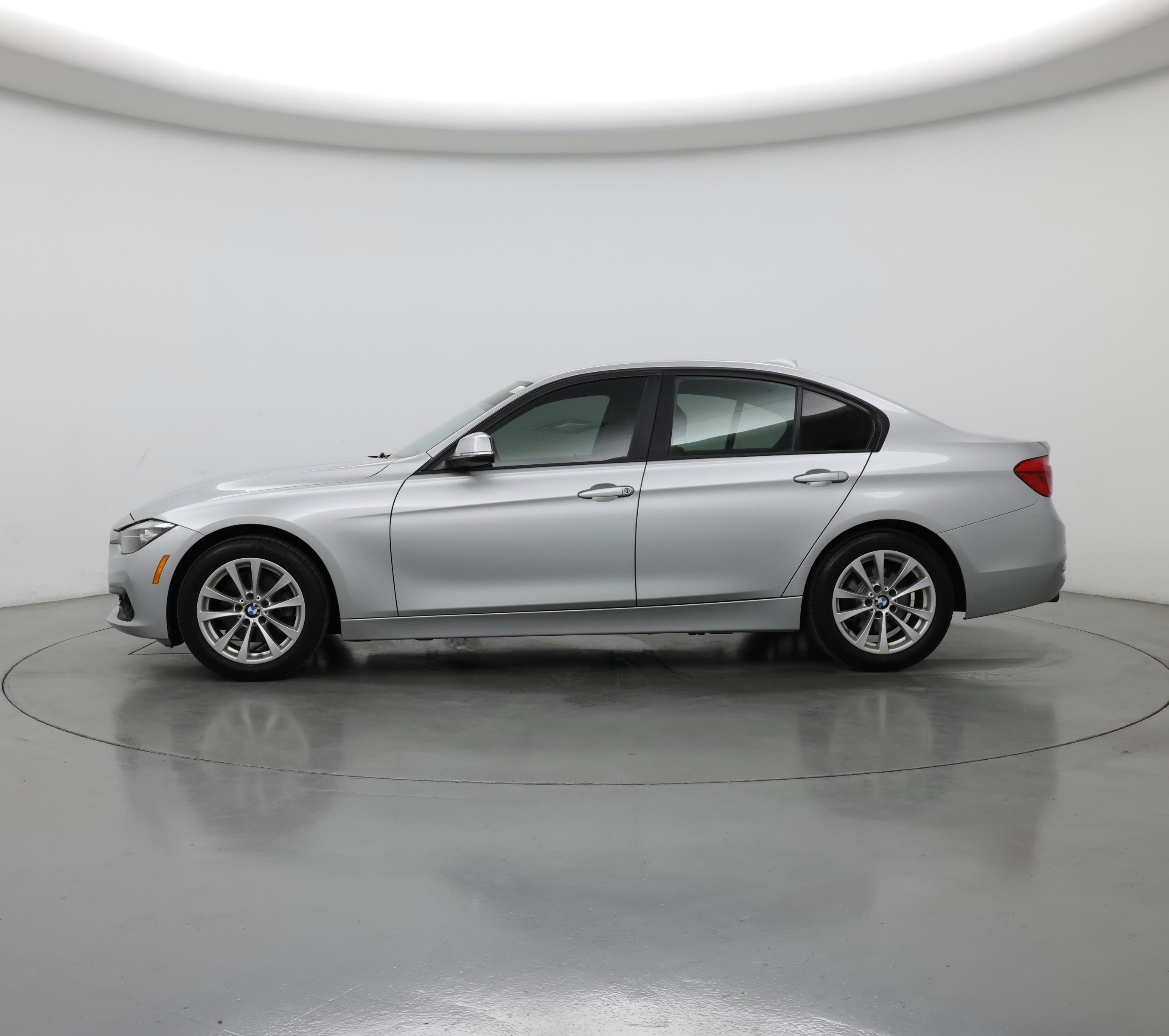 Thumbnail: 2017 BMW 3 Series - 3