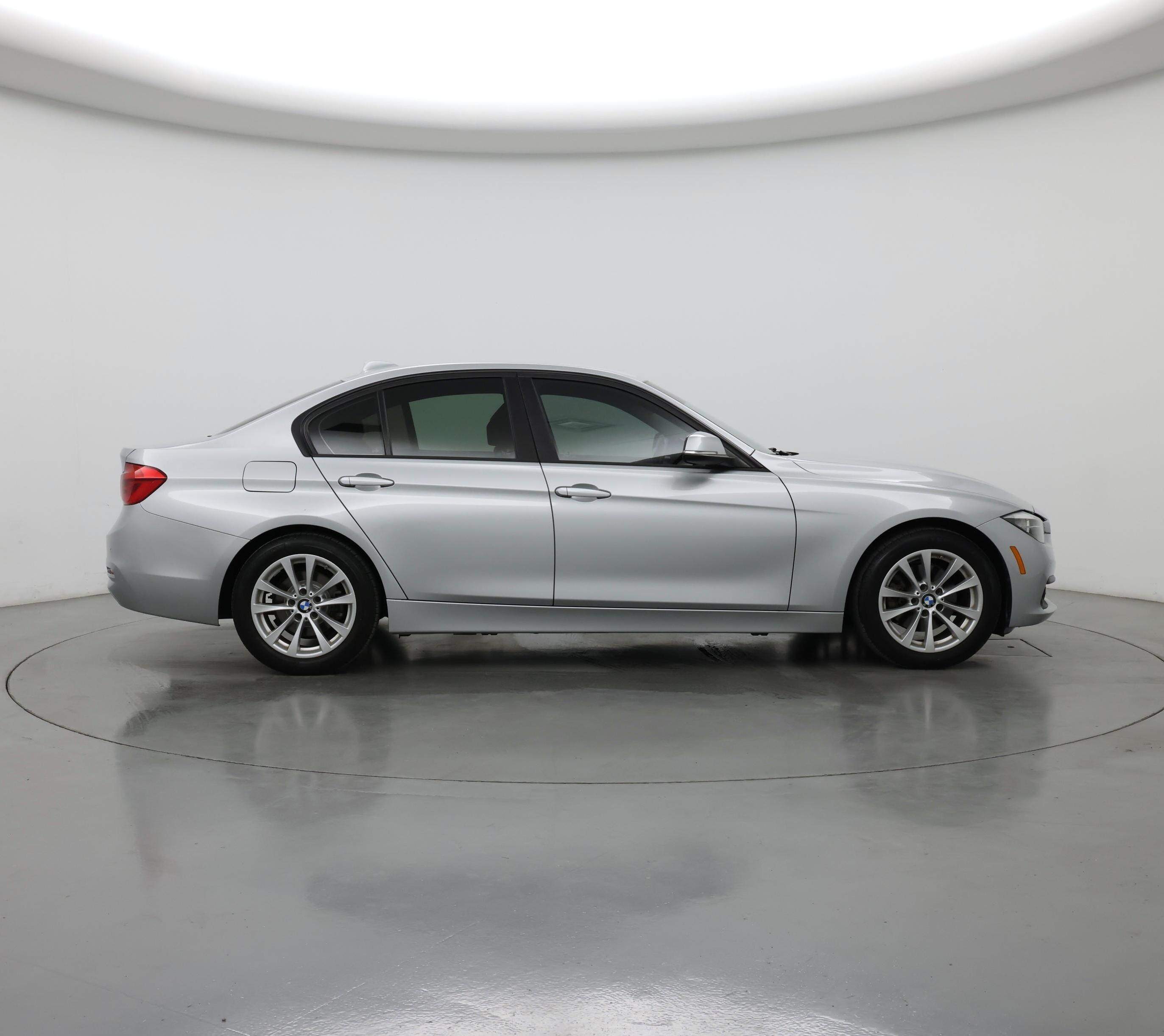 Thumbnail: 2017 BMW 3 Series - 7
