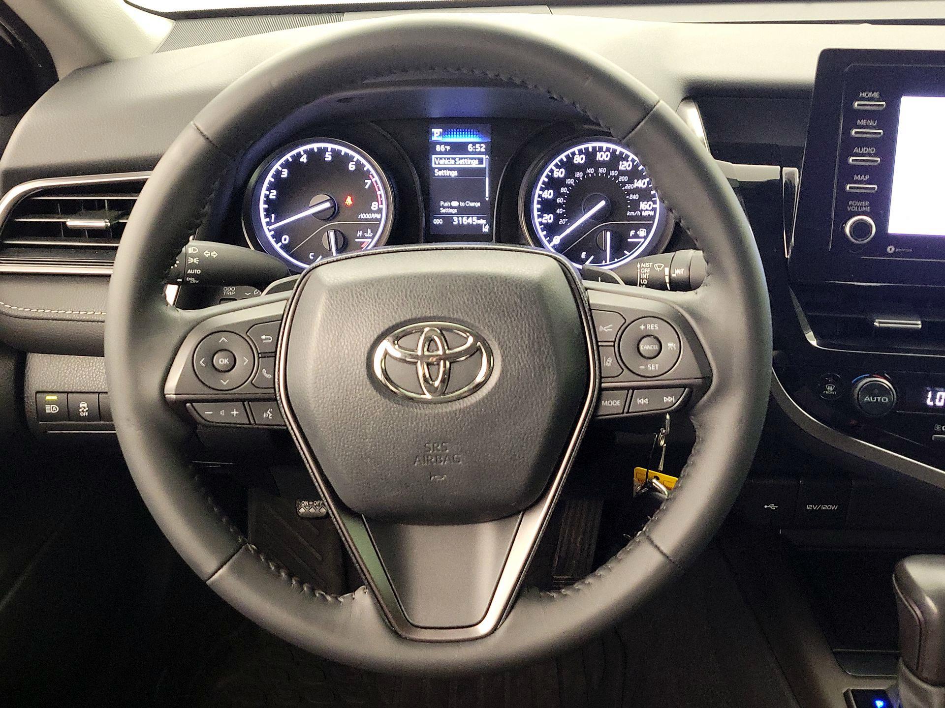 Thumbnail: 2022 Toyota Camry - 10