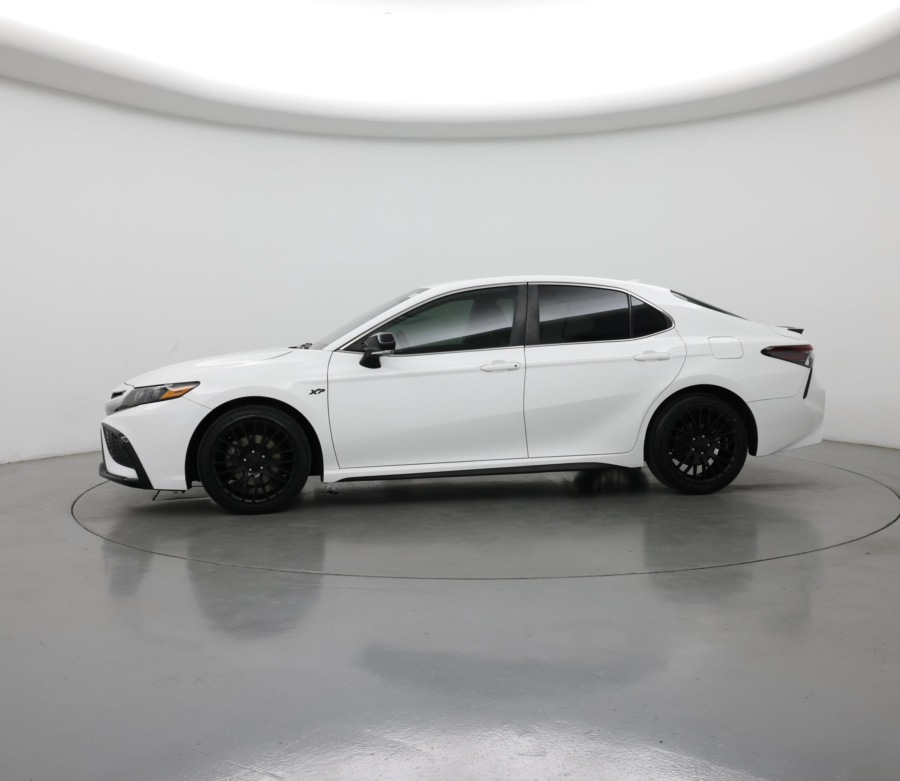 Thumbnail: 2022 Toyota Camry - 3