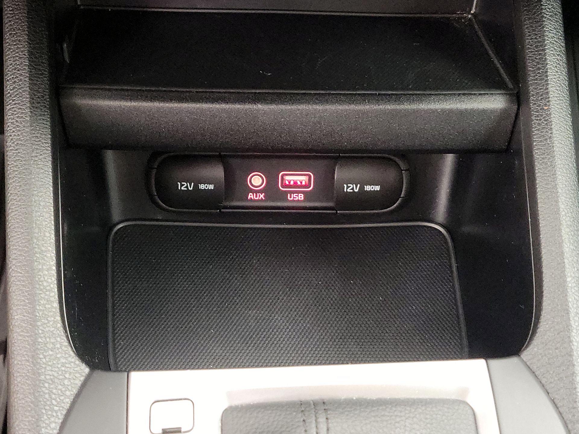 Thumbnail: 2020 Kia Forte - 18