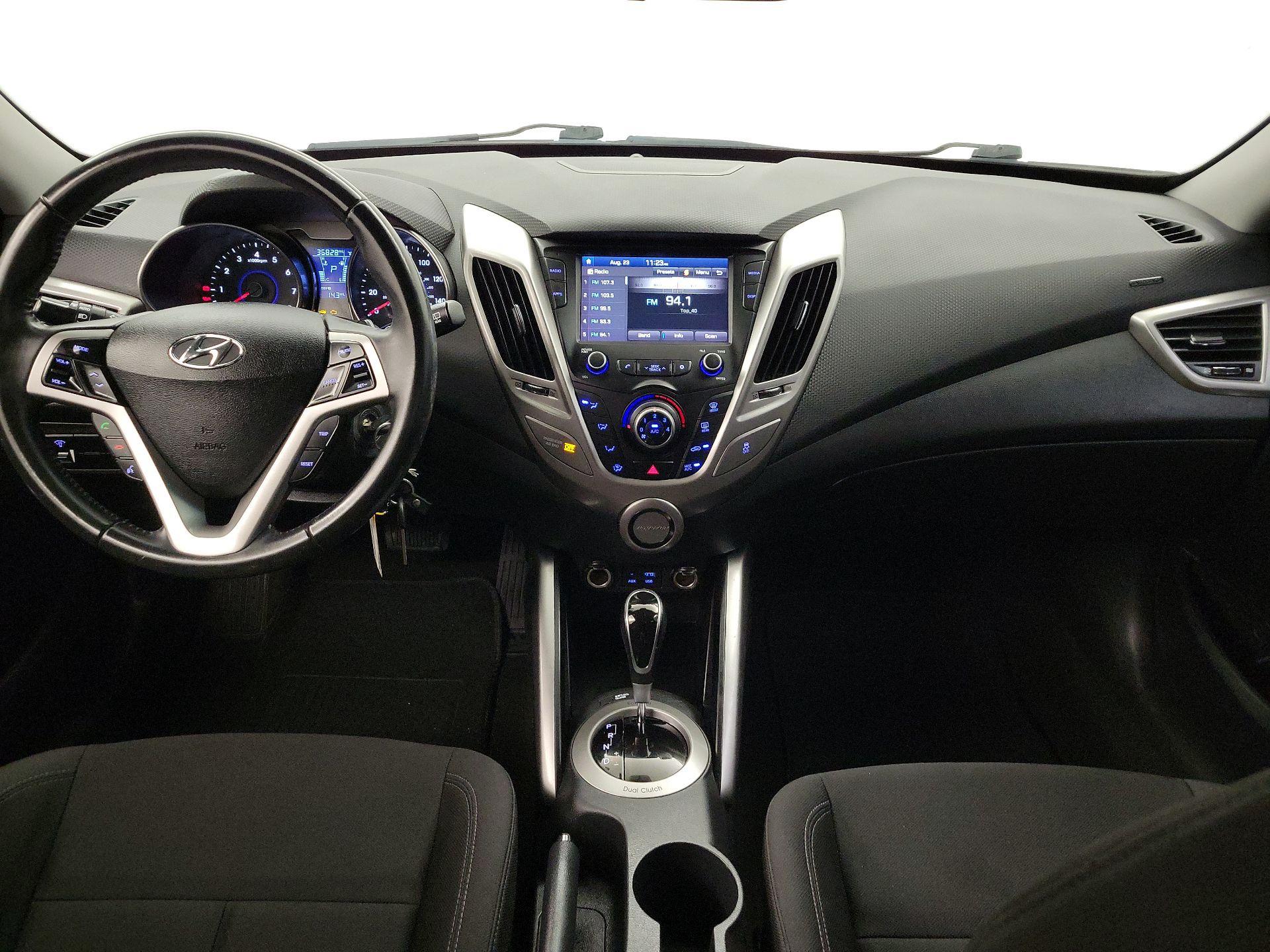 Thumbnail: 2017 Hyundai Veloster - 9