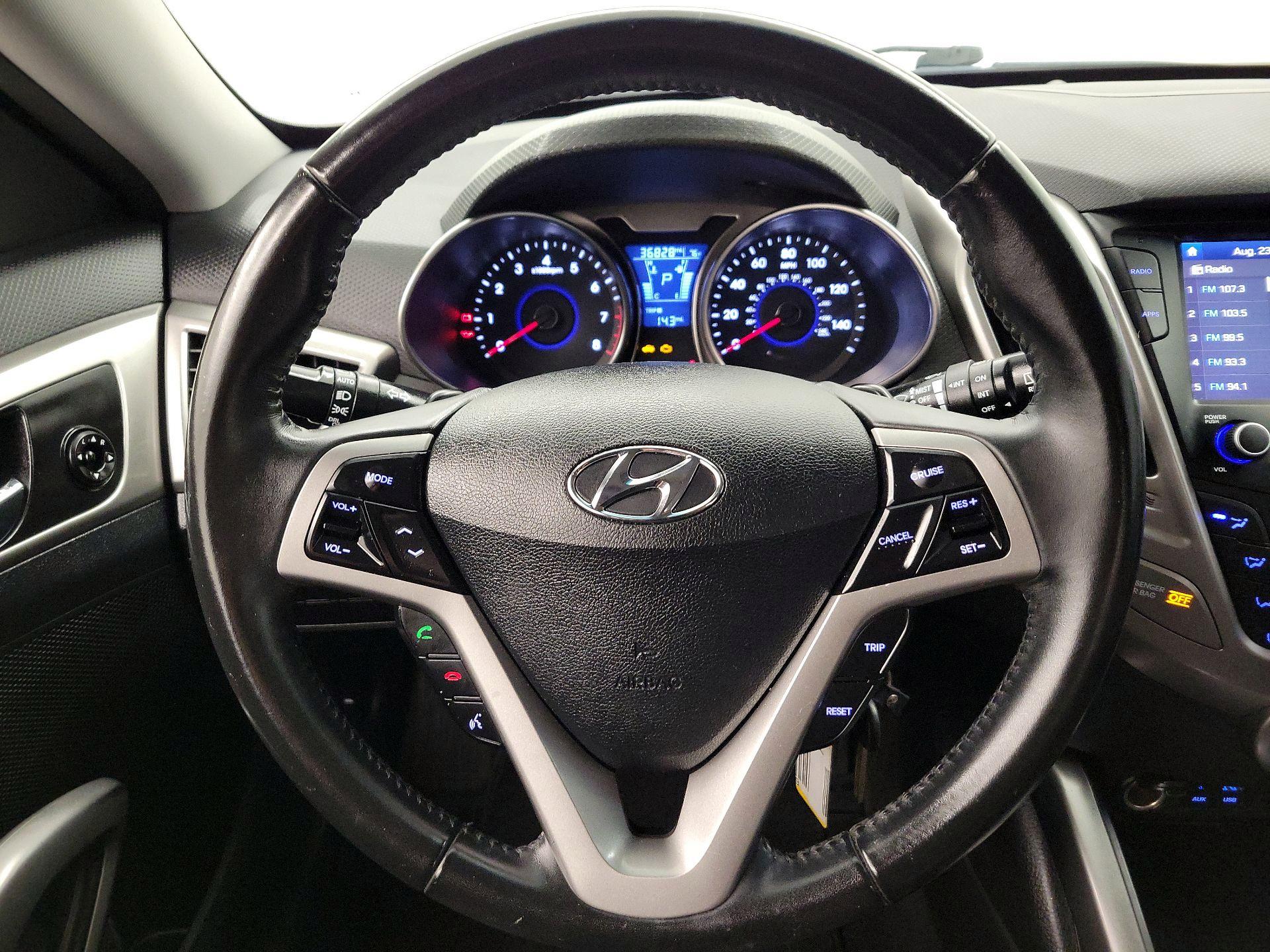 Thumbnail: 2017 Hyundai Veloster - 10