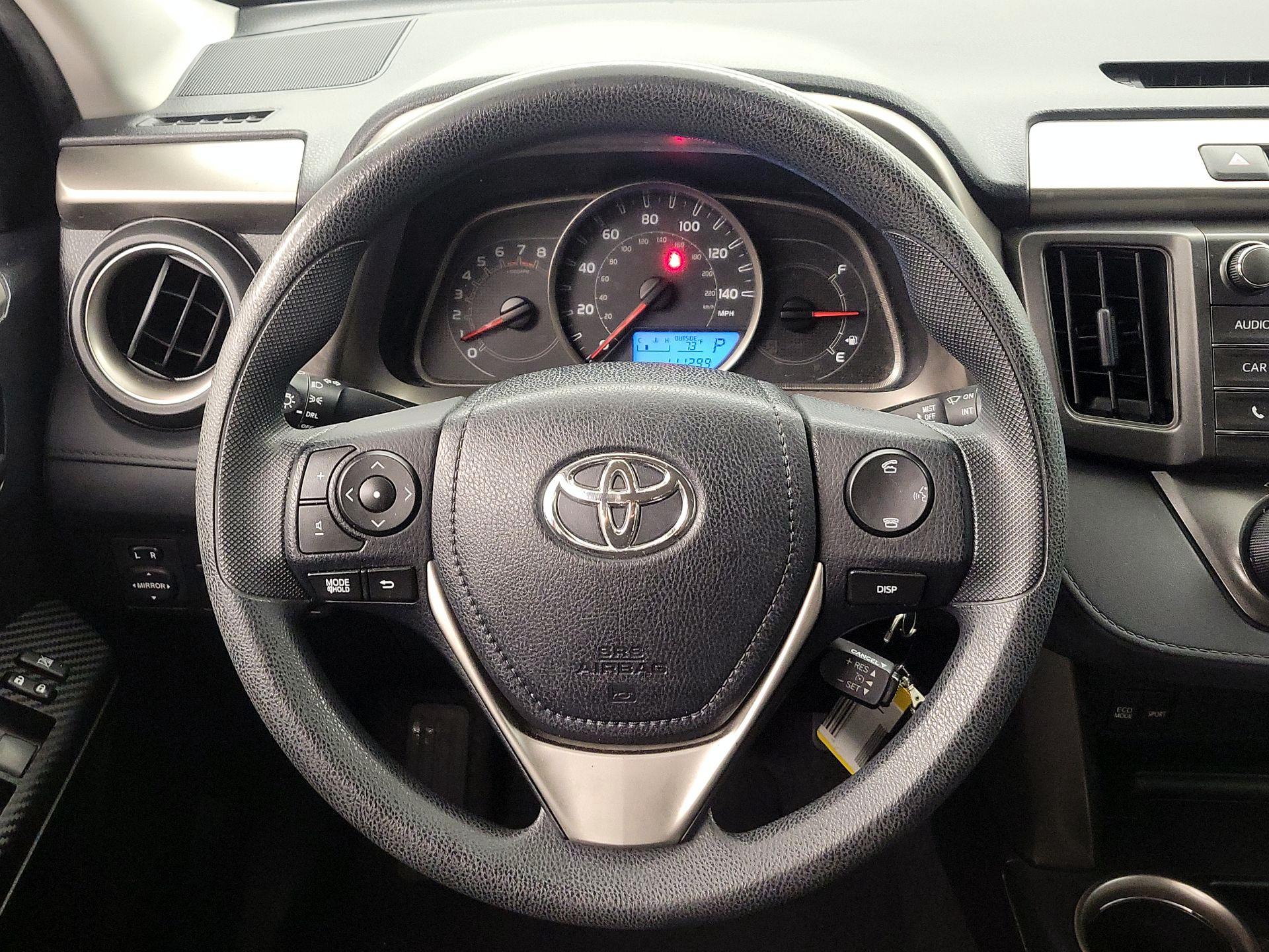 Thumbnail: 2015 Toyota RAV4 - 10