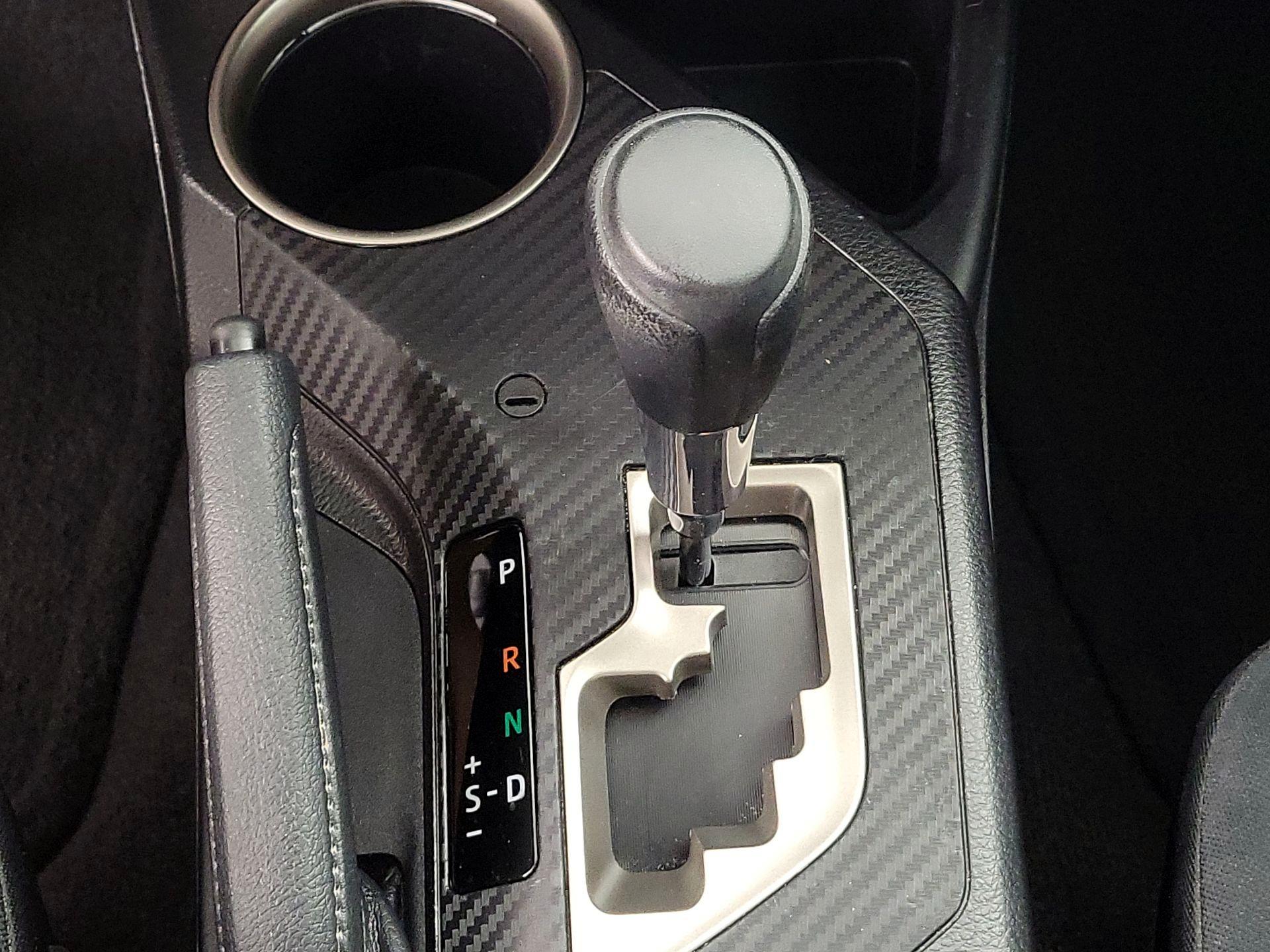 Thumbnail: 2015 Toyota RAV4 - 17