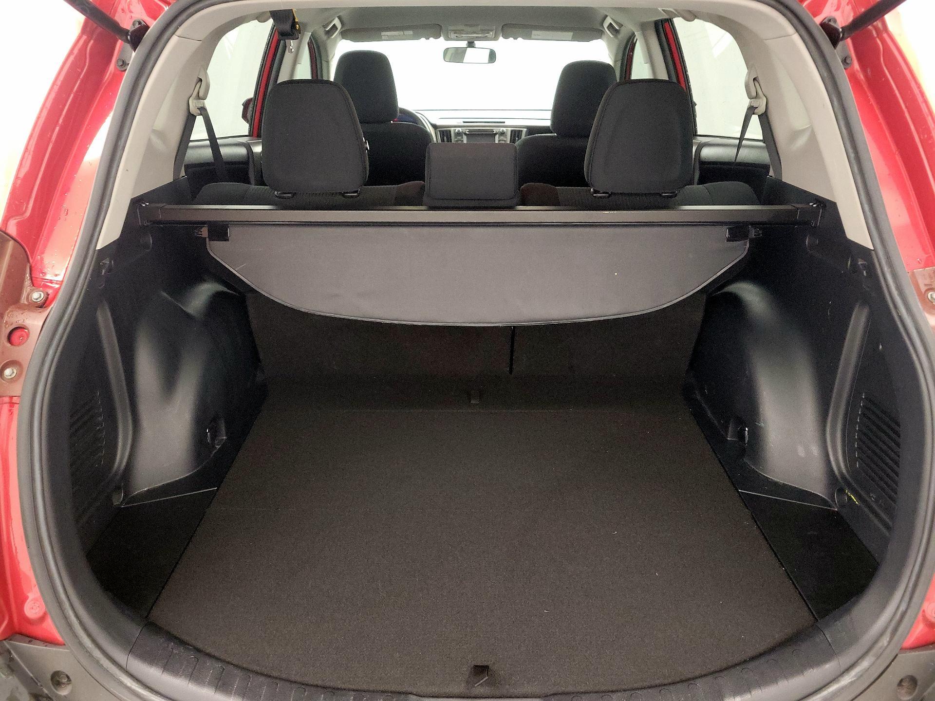Thumbnail: 2015 Toyota RAV4 - 20