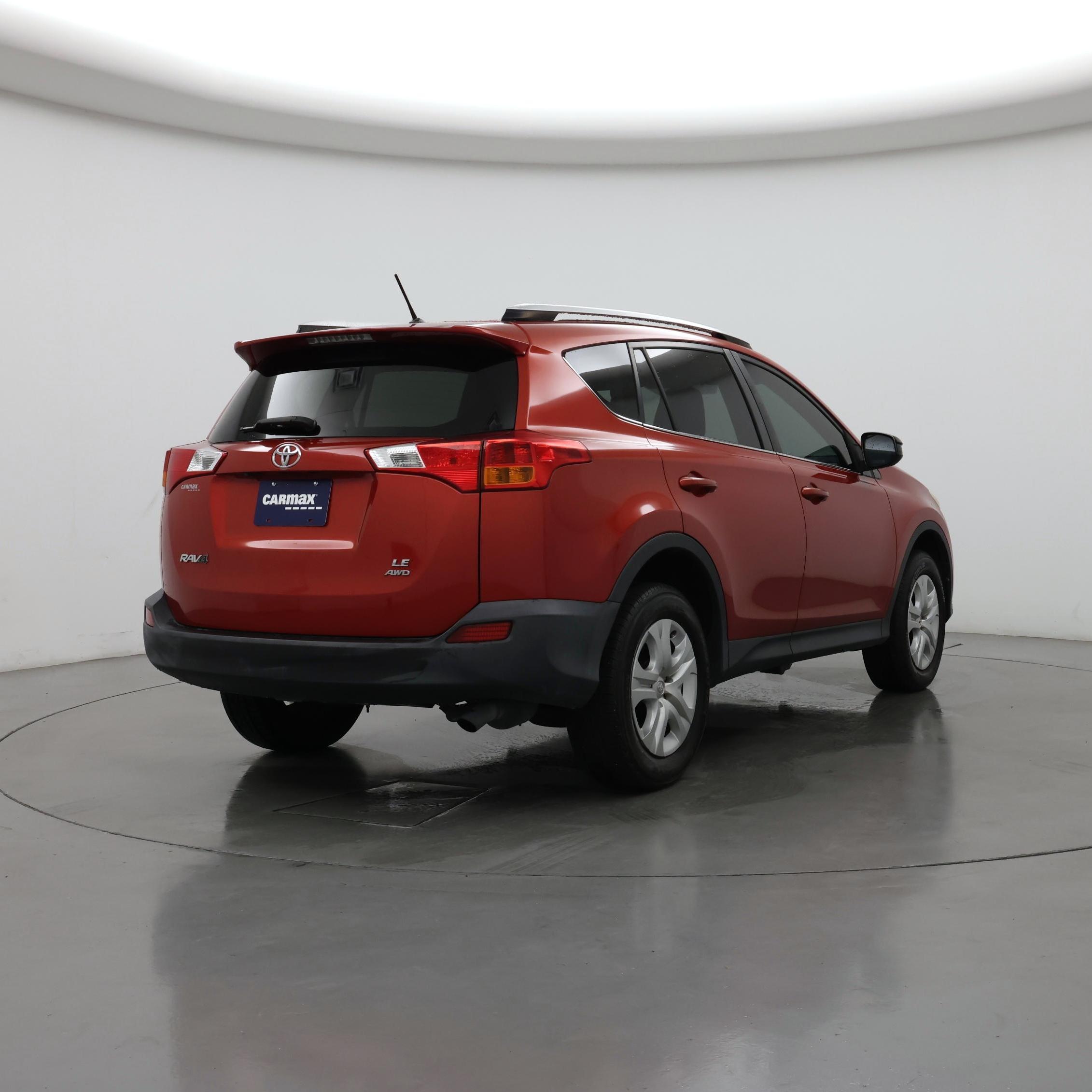 Thumbnail: 2015 Toyota RAV4 - 8
