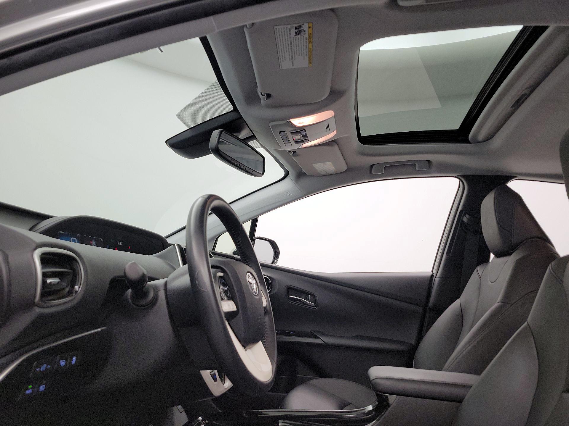Thumbnail: 2017 Toyota Prius - 19