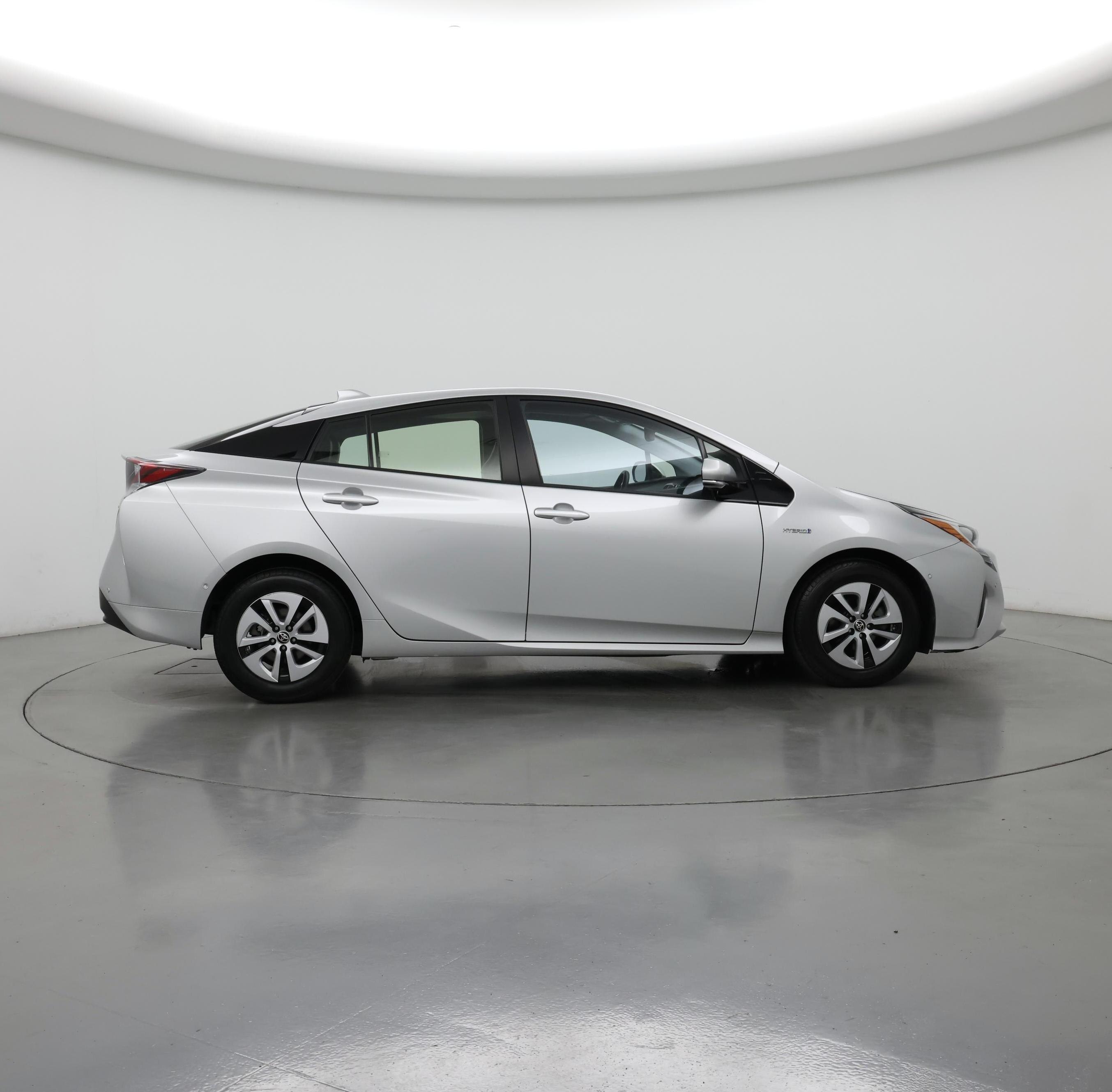 Thumbnail: 2017 Toyota Prius - 7