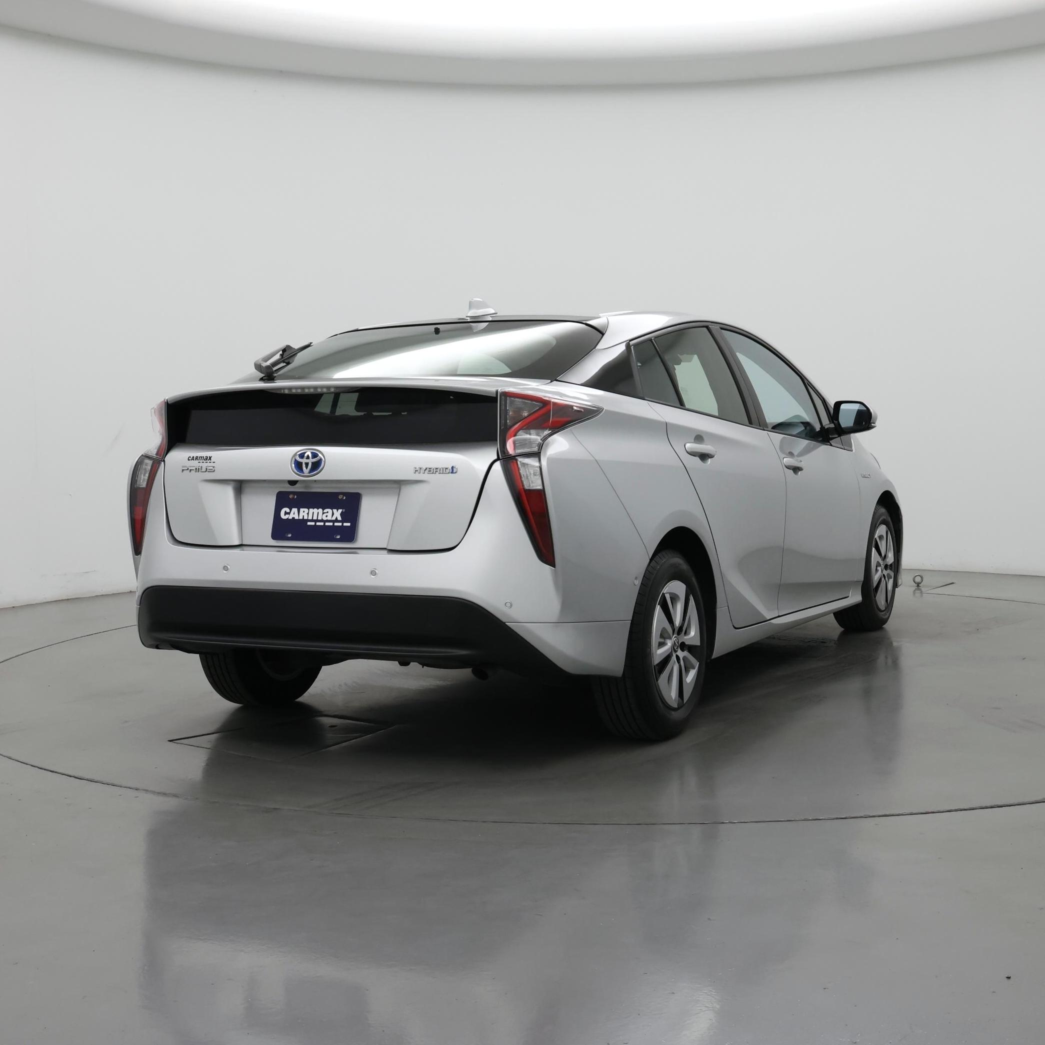 Thumbnail: 2017 Toyota Prius - 8