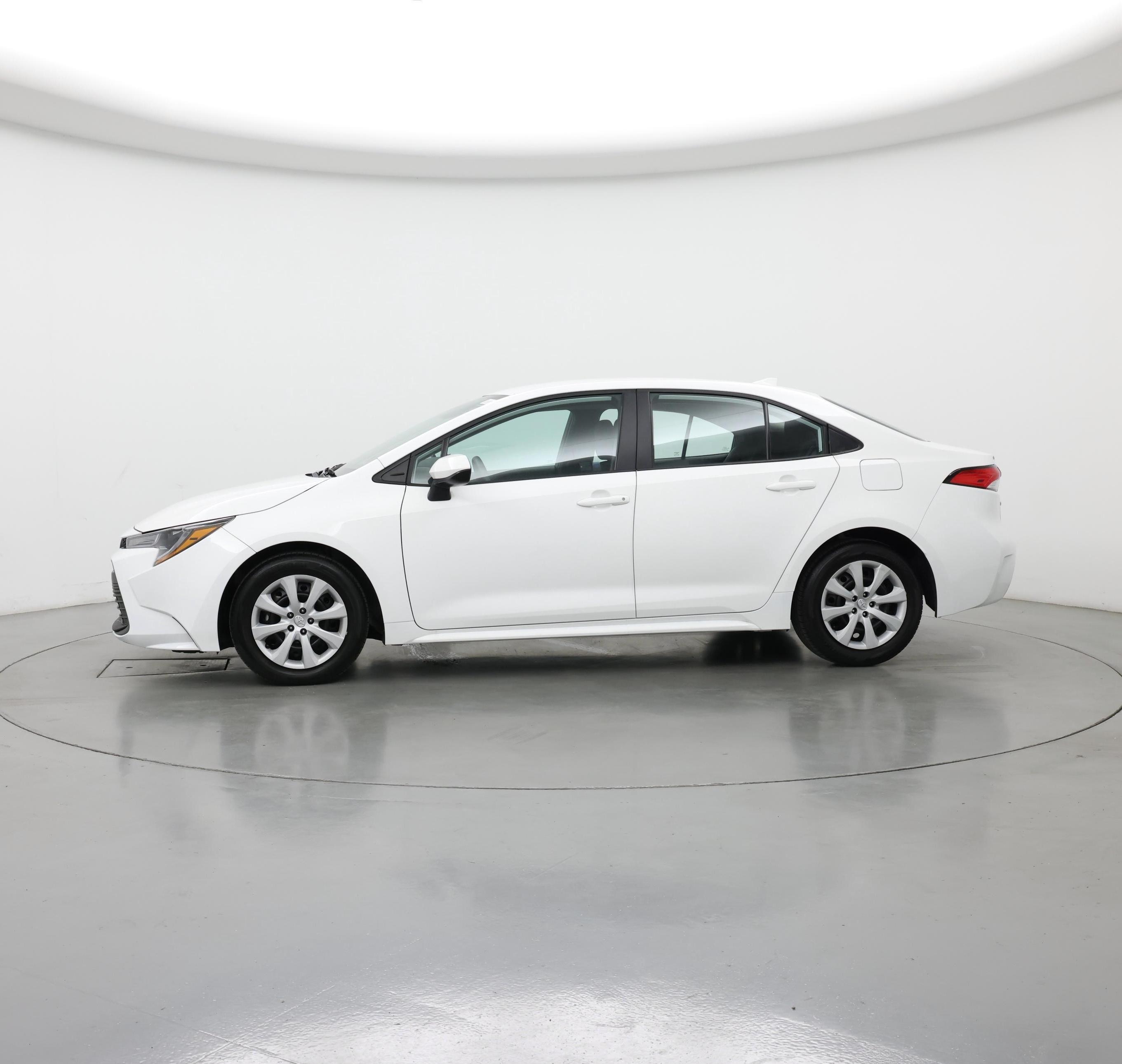 Thumbnail: 2024 Toyota Corolla - 3