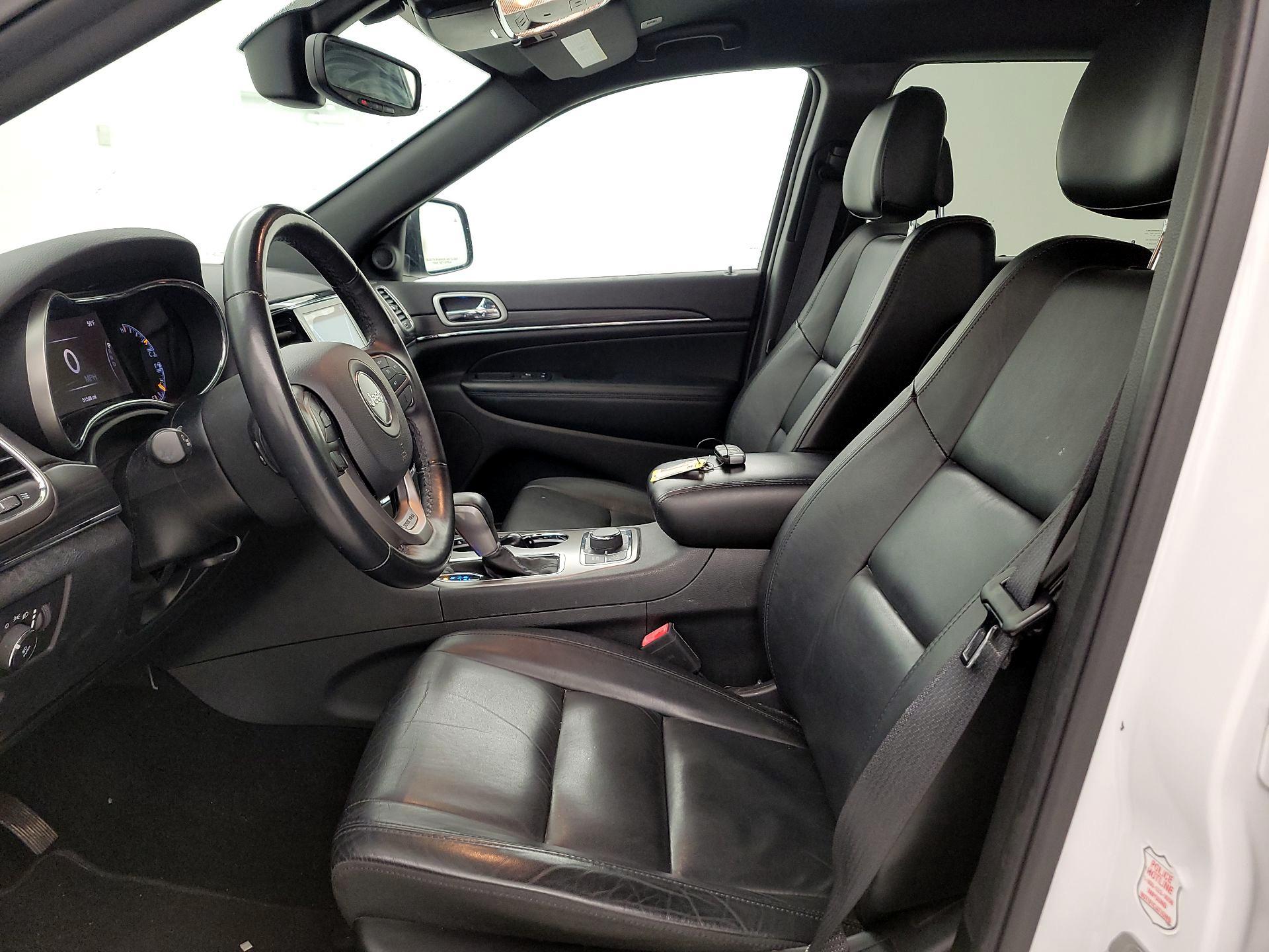 Thumbnail: 2019 Jeep Grand Cherokee - 11