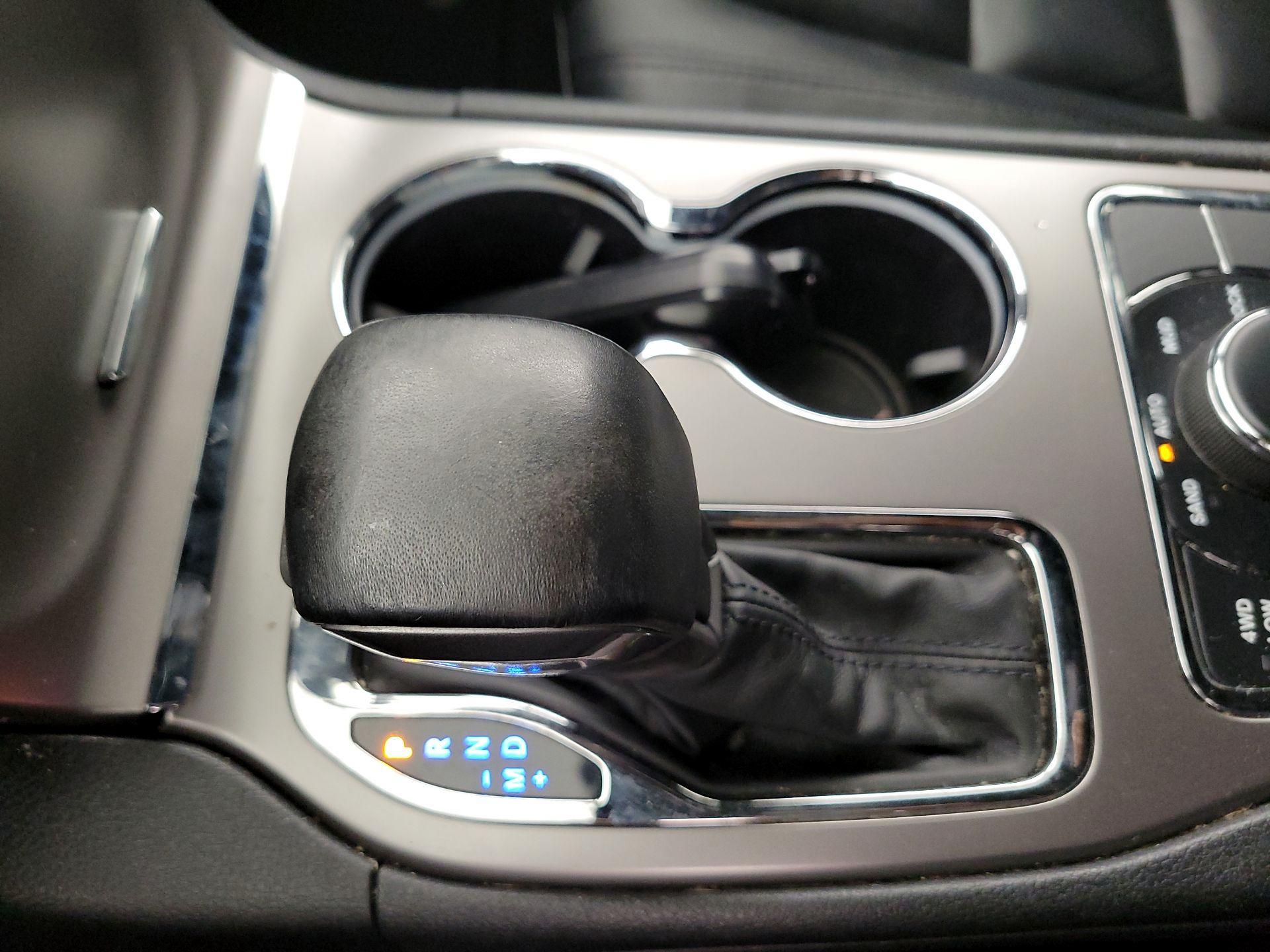 Thumbnail: 2019 Jeep Grand Cherokee - 17