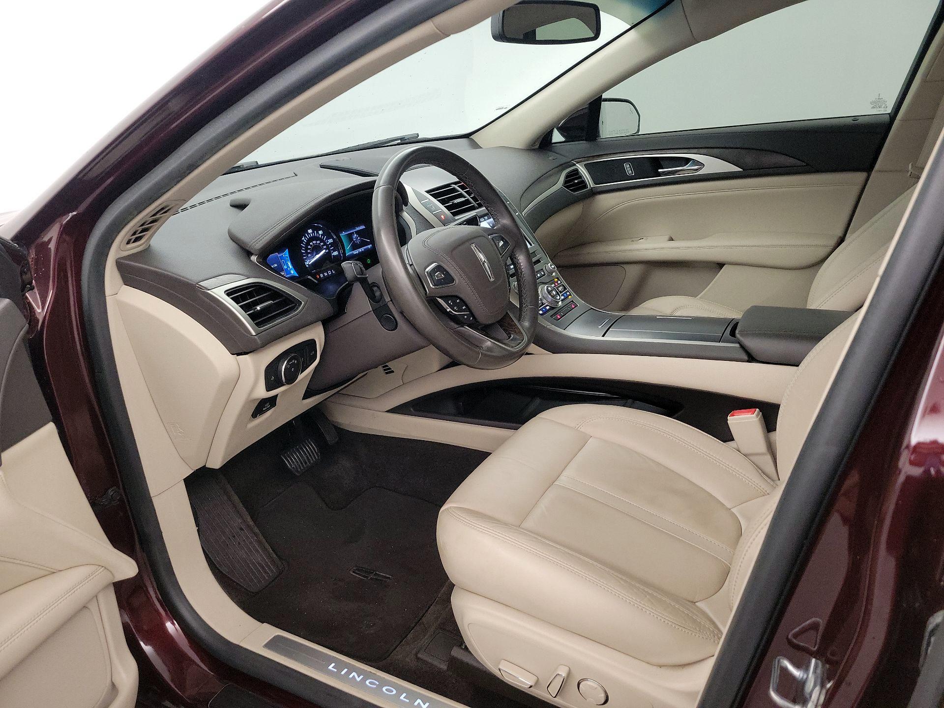 Thumbnail: 2017 Lincoln MKZ - 11