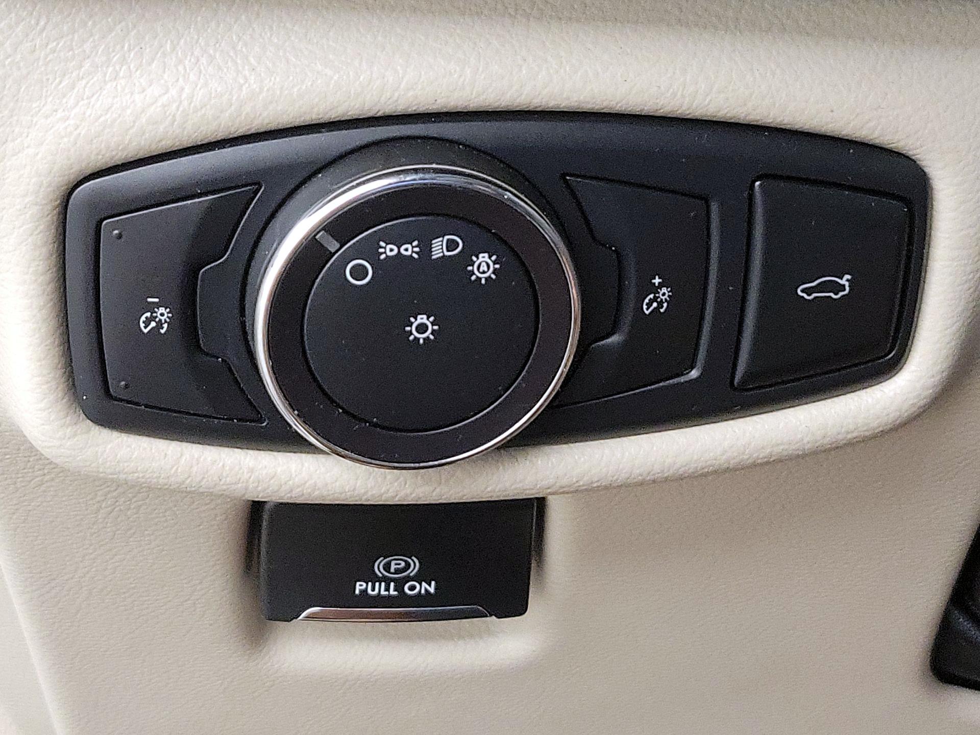 Thumbnail: 2017 Lincoln MKZ - 13