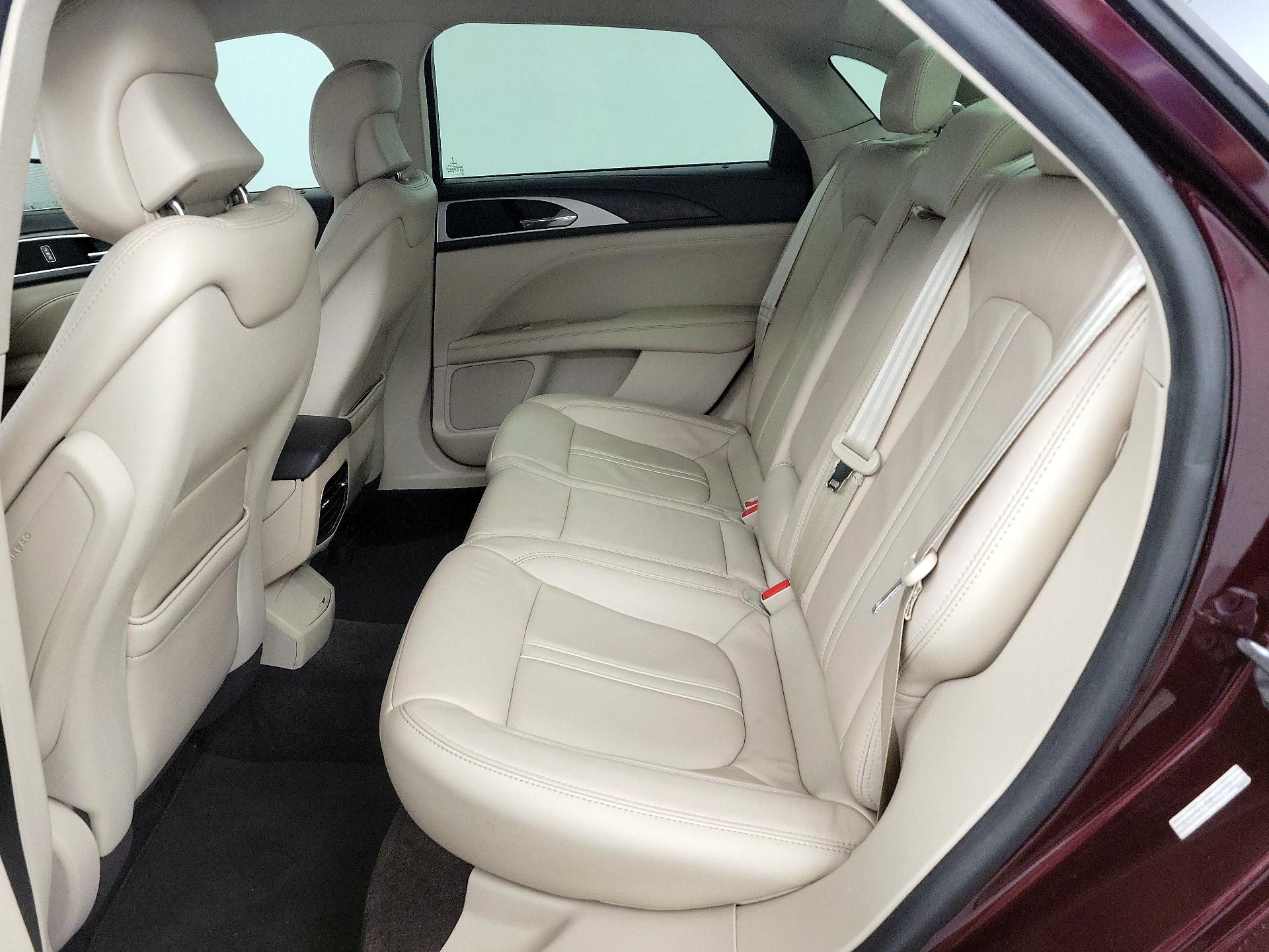 Thumbnail: 2017 Lincoln MKZ - 20