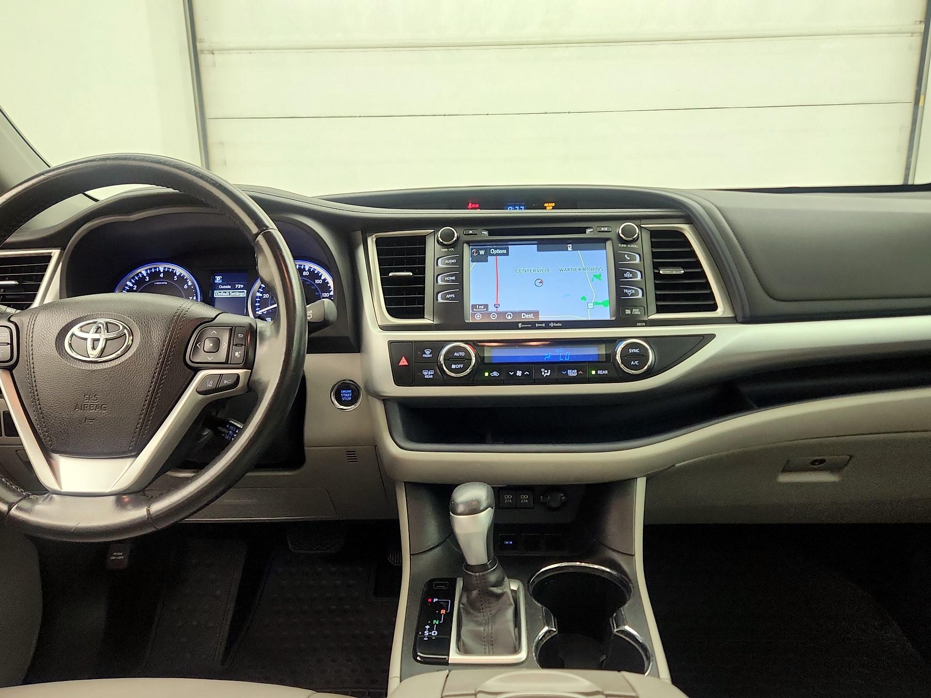 Thumbnail: 2017 Toyota Highlander - 9