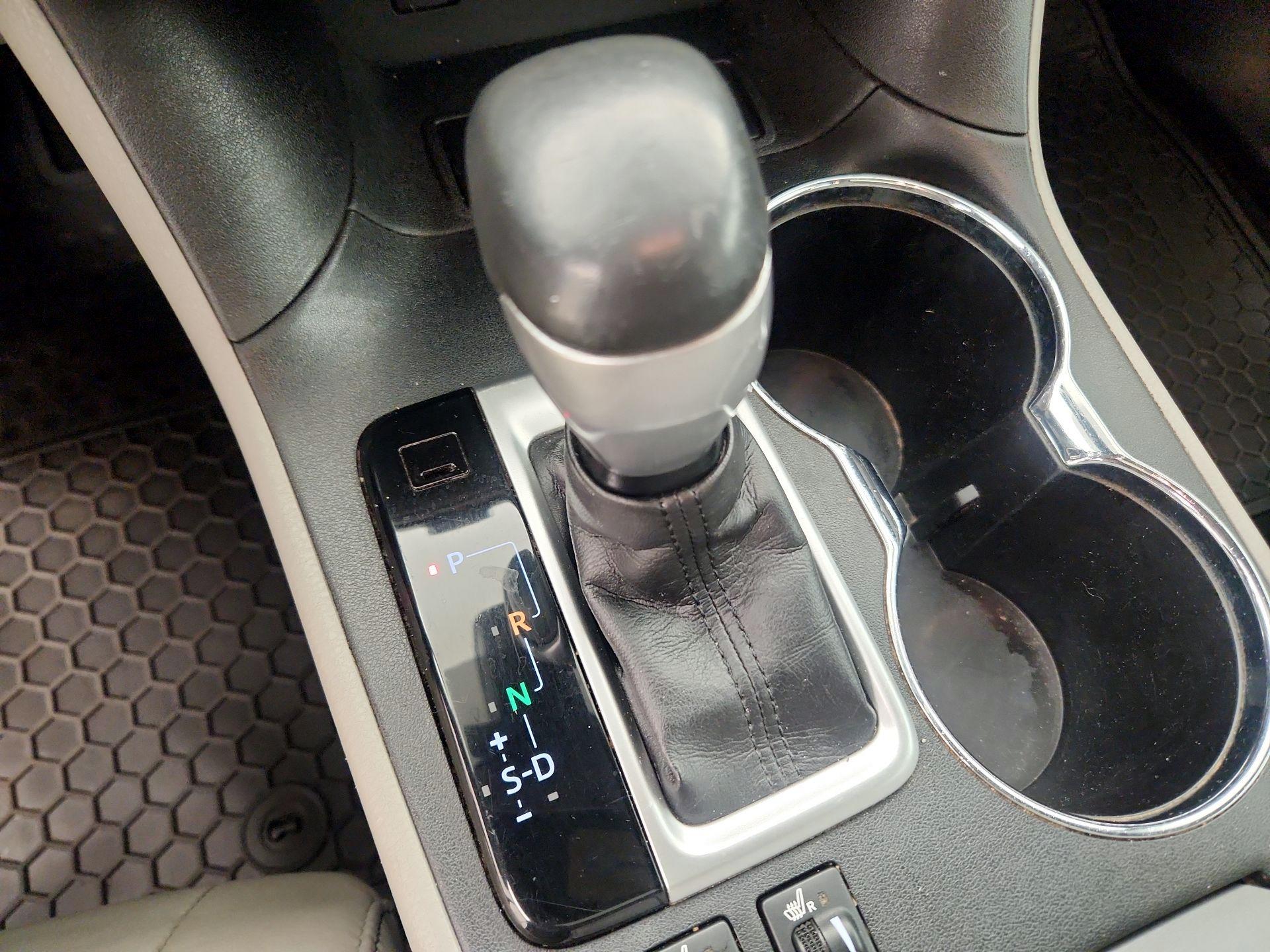 Thumbnail: 2017 Toyota Highlander - 18