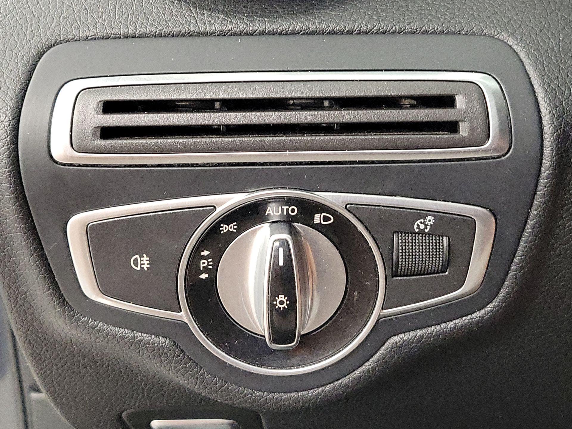Thumbnail: 2016 Mercedes-Benz C-Class - 13