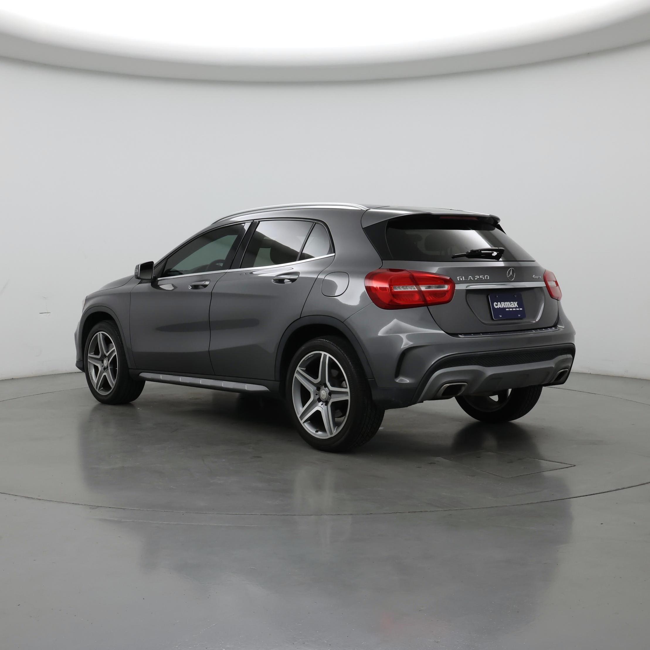 Thumbnail: 2015 Mercedes-Benz GLA - 2