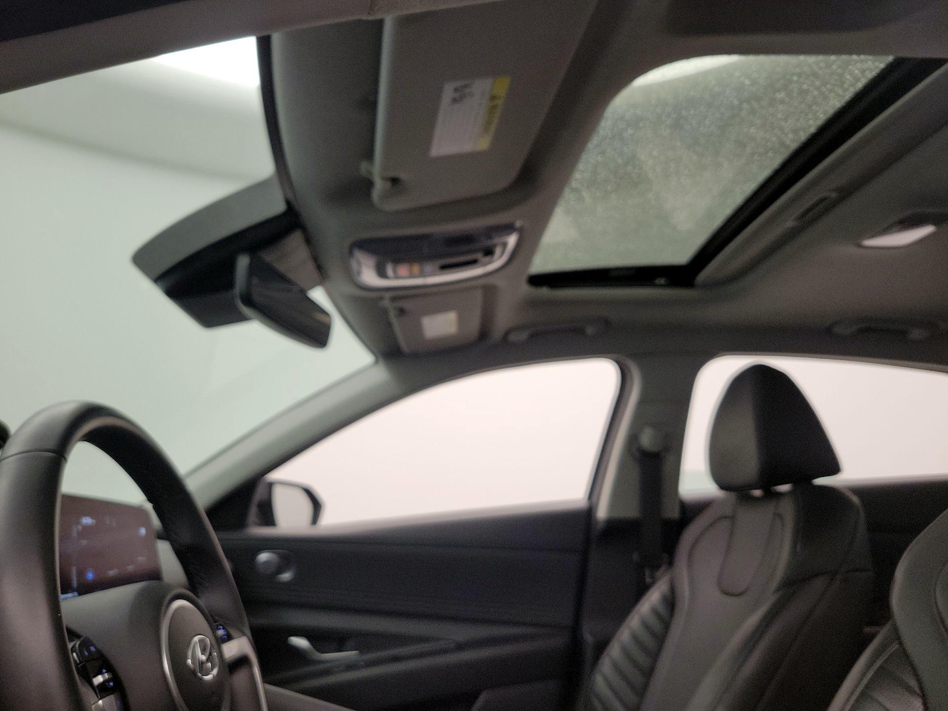 Thumbnail: 2023 Hyundai Elantra - 20