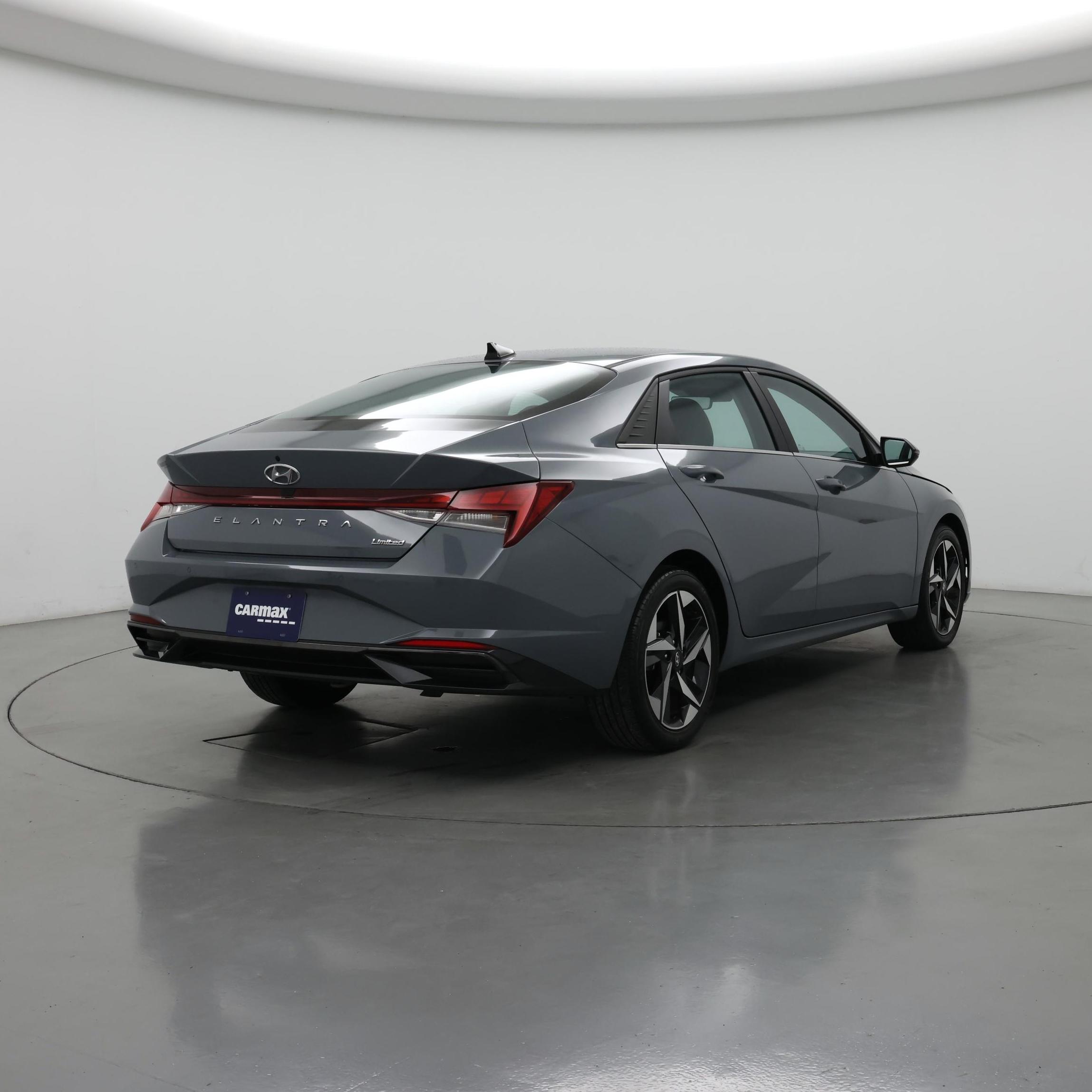 Thumbnail: 2023 Hyundai Elantra - 8