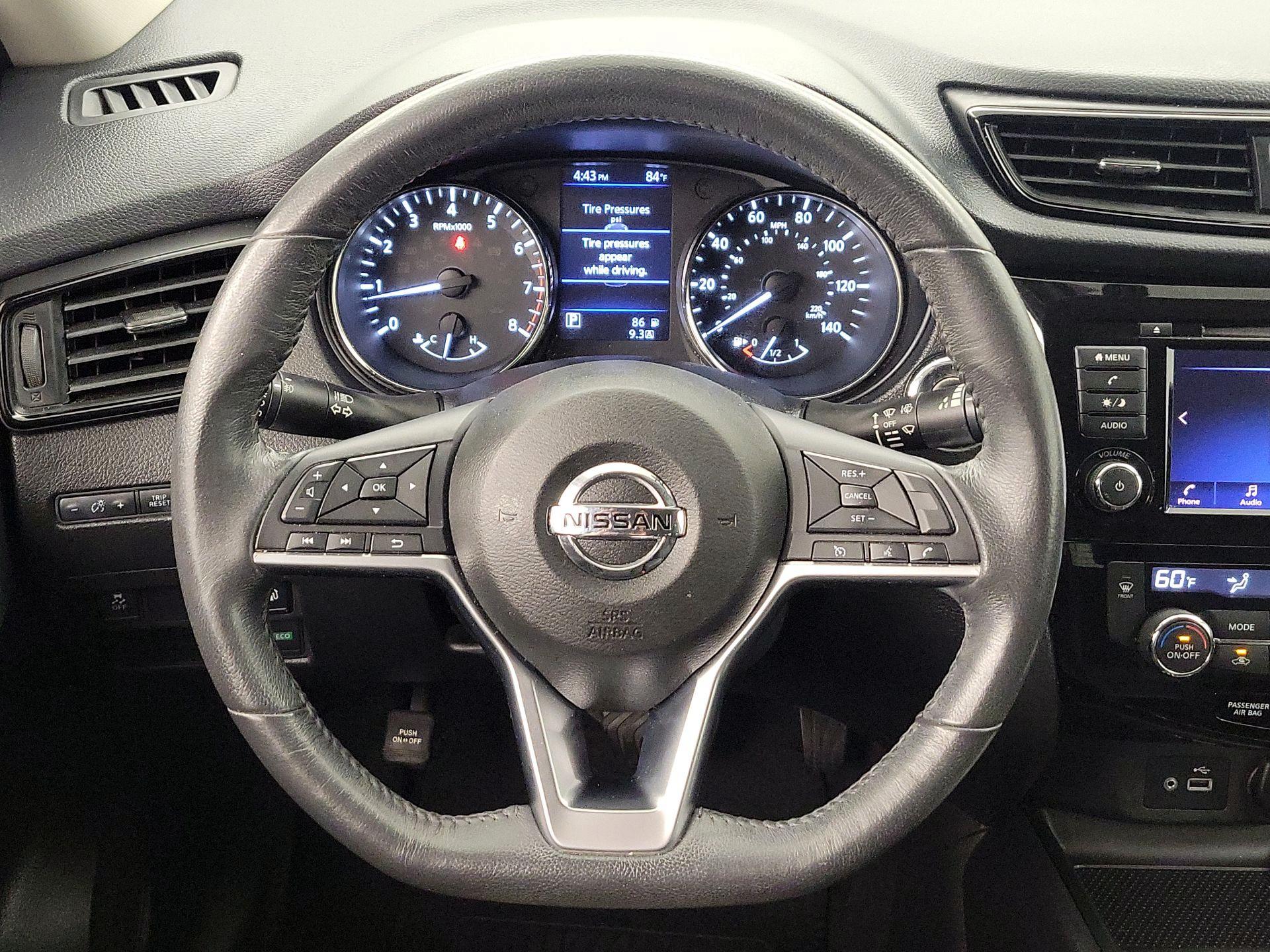 Thumbnail: 2018 Nissan Rogue - 10