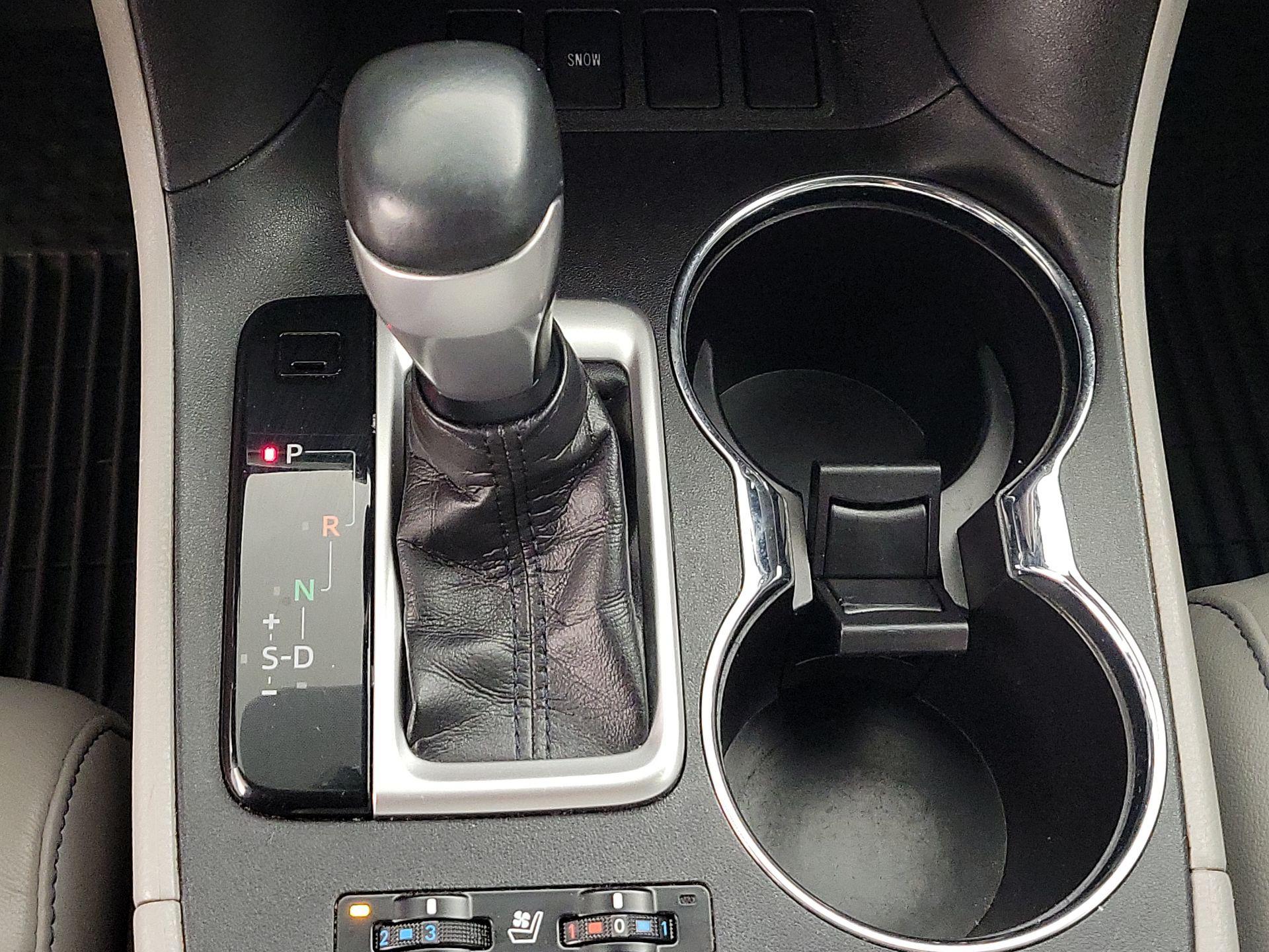 Thumbnail: 2018 Toyota Highlander - 18