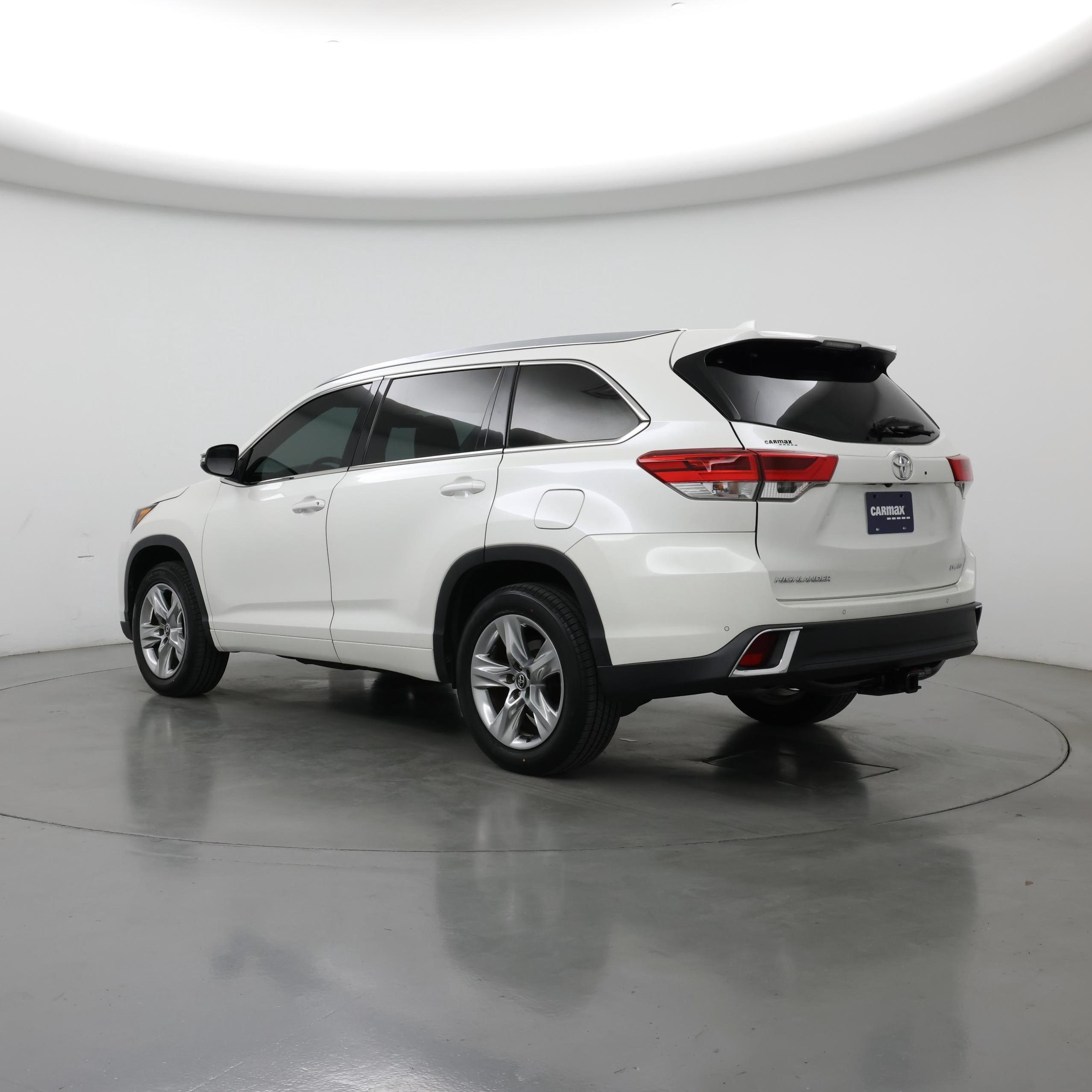 Thumbnail: 2018 Toyota Highlander - 2