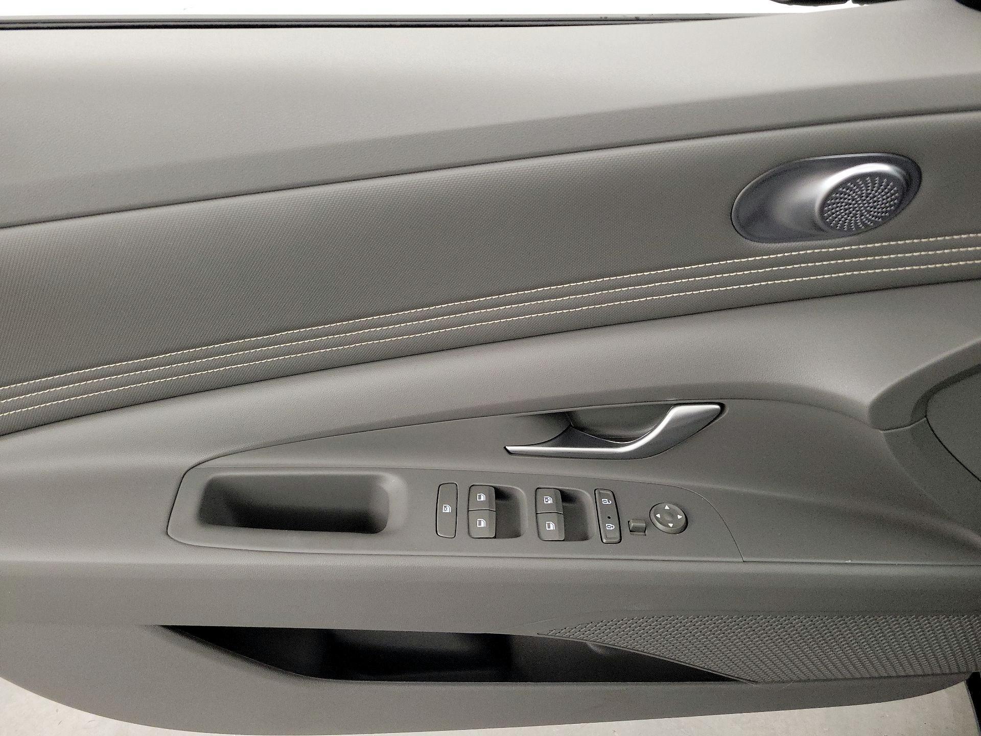 Thumbnail: 2023 Hyundai Elantra - 12