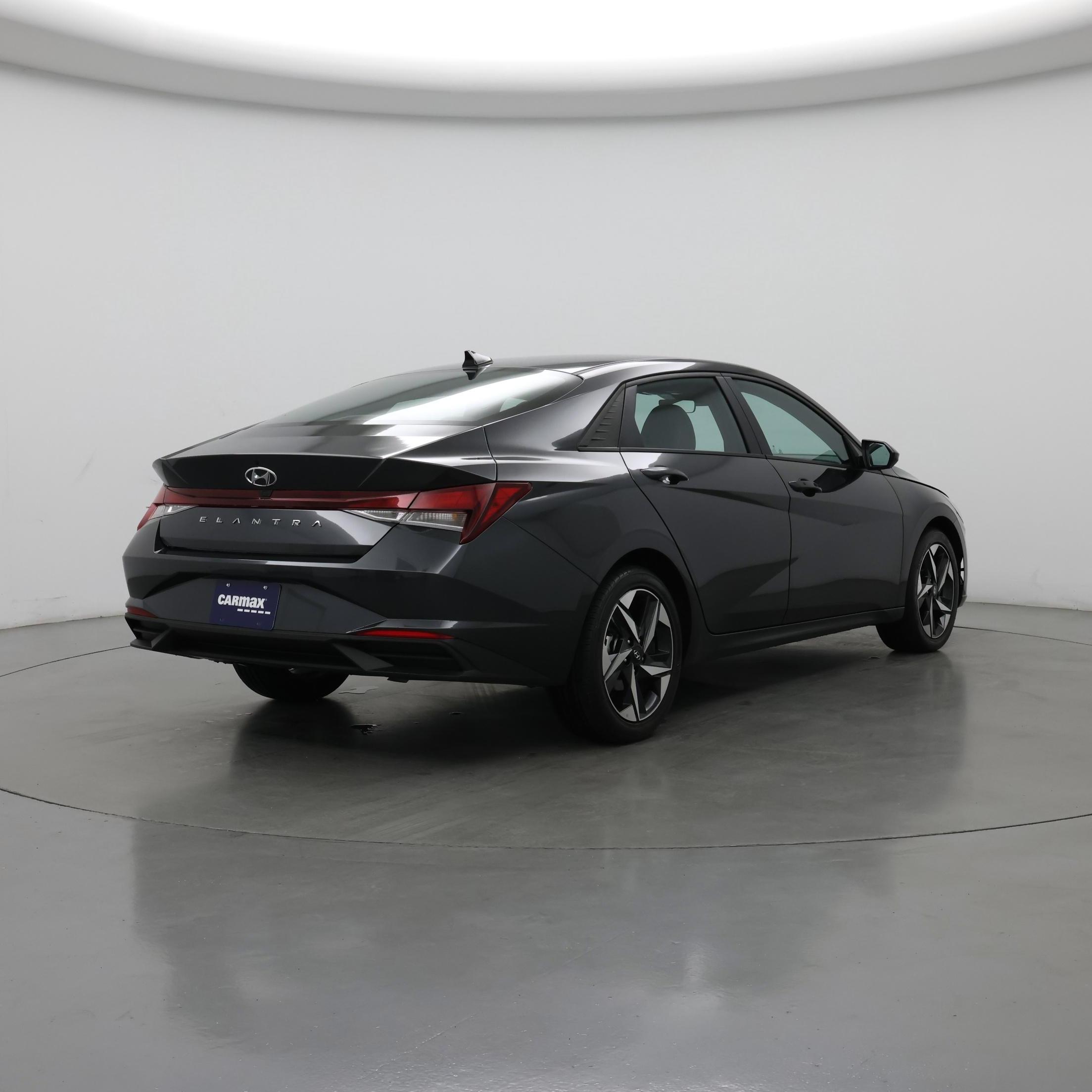 Thumbnail: 2023 Hyundai Elantra - 8