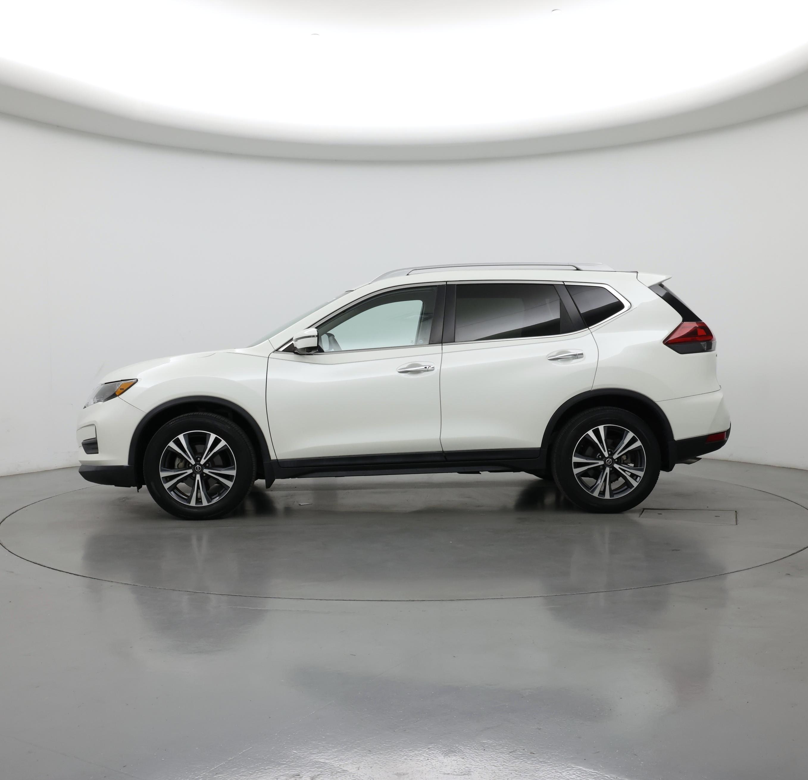 Thumbnail: 2020 Nissan Rogue - 3