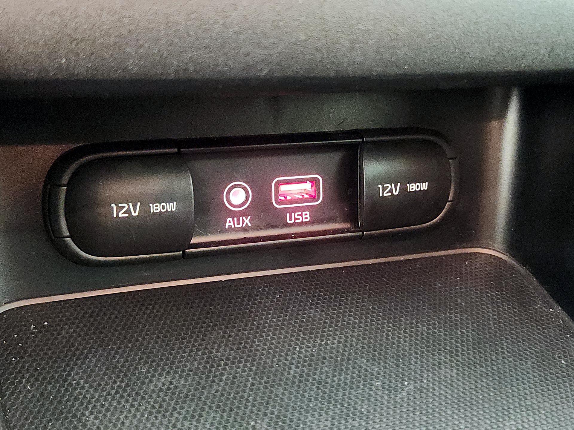 Thumbnail: 2019 Kia Forte - 18