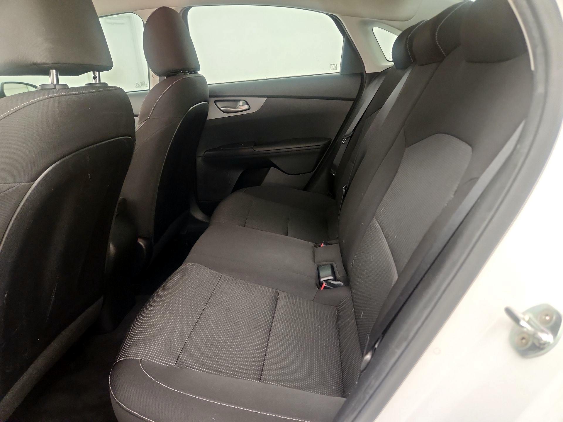 Thumbnail: 2019 Kia Forte - 19