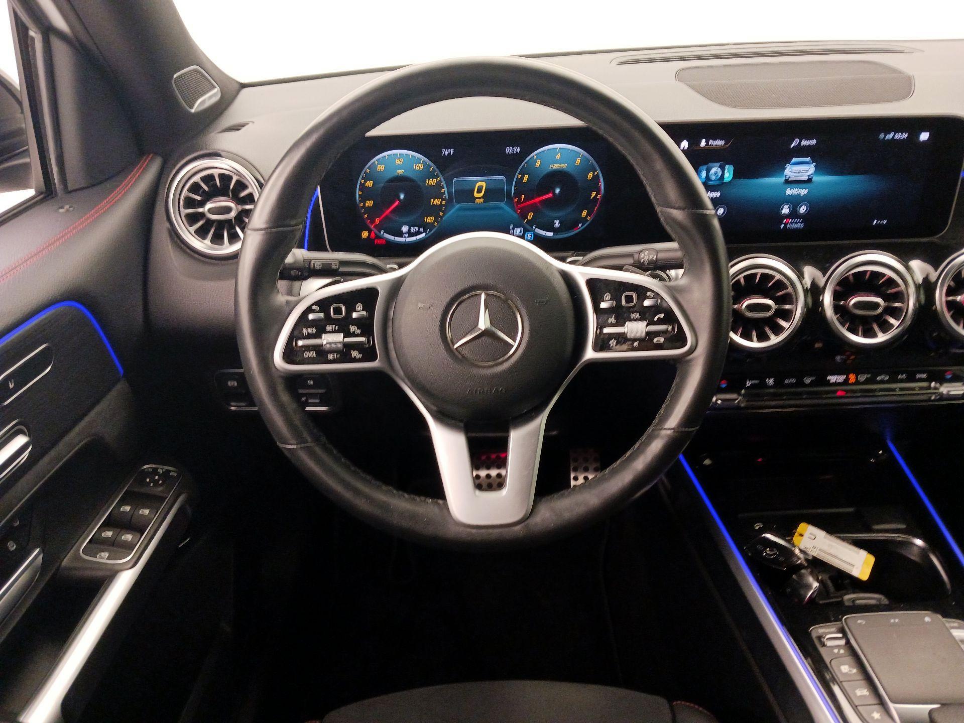 Thumbnail: 2021 Mercedes-Benz GLB - 10
