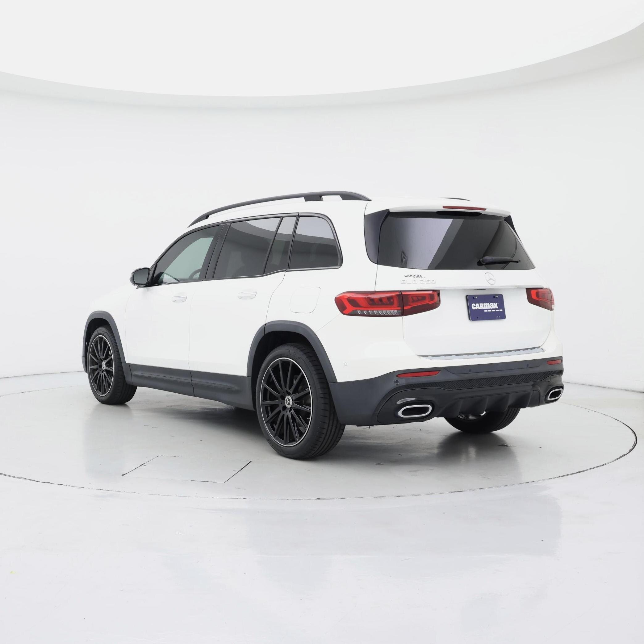 Thumbnail: 2021 Mercedes-Benz GLB - 2