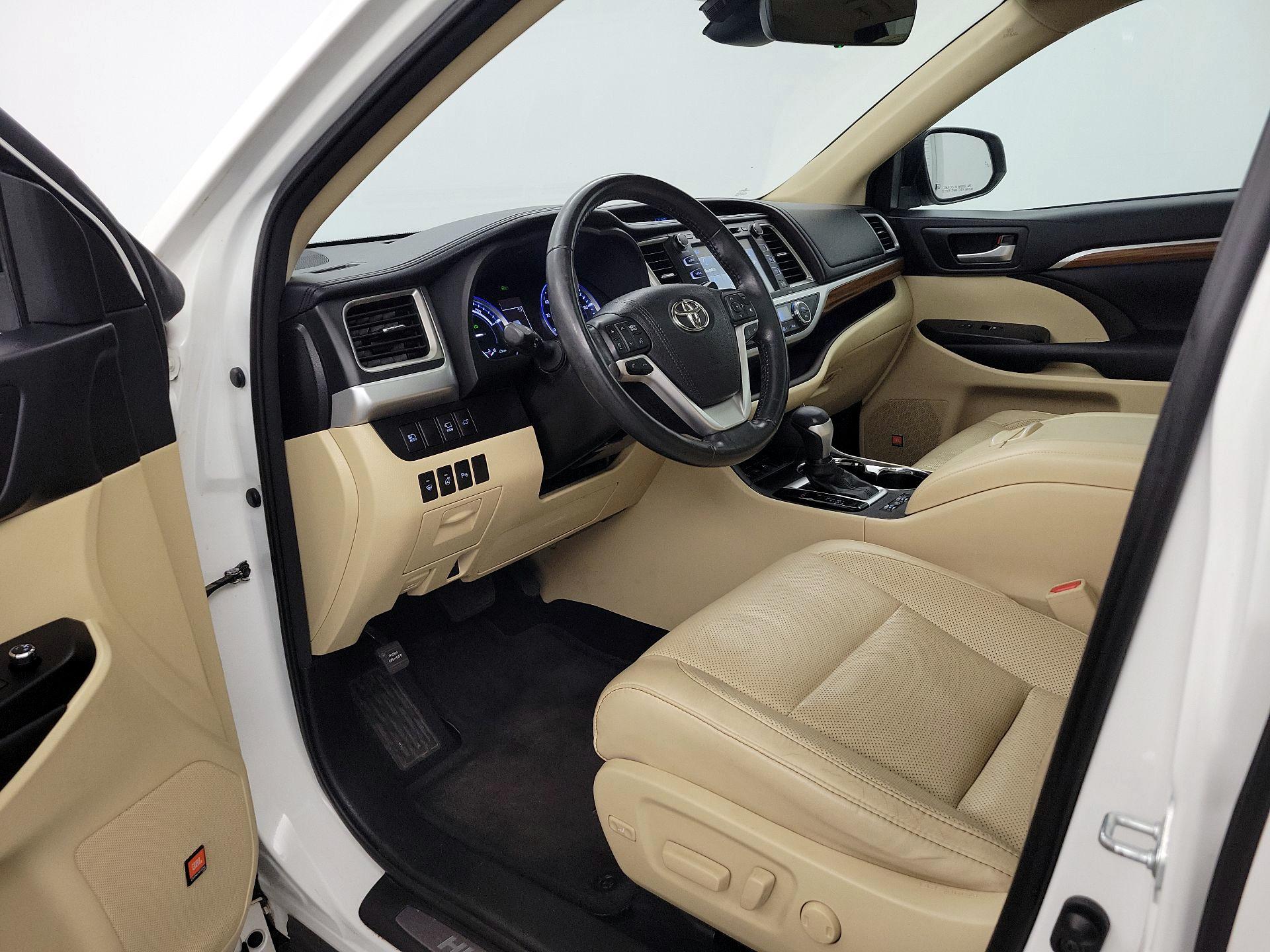 Thumbnail: 2017 Toyota Highlander - 11