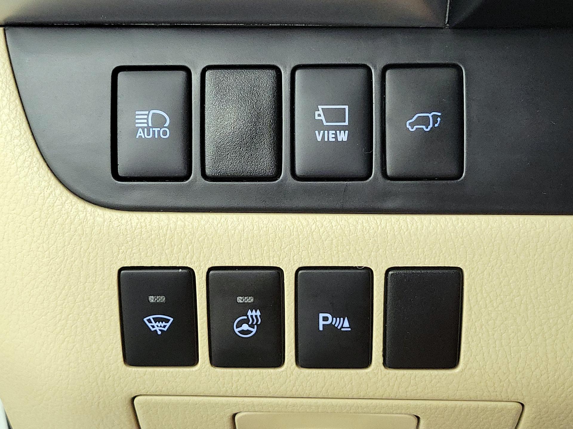 Thumbnail: 2017 Toyota Highlander - 13