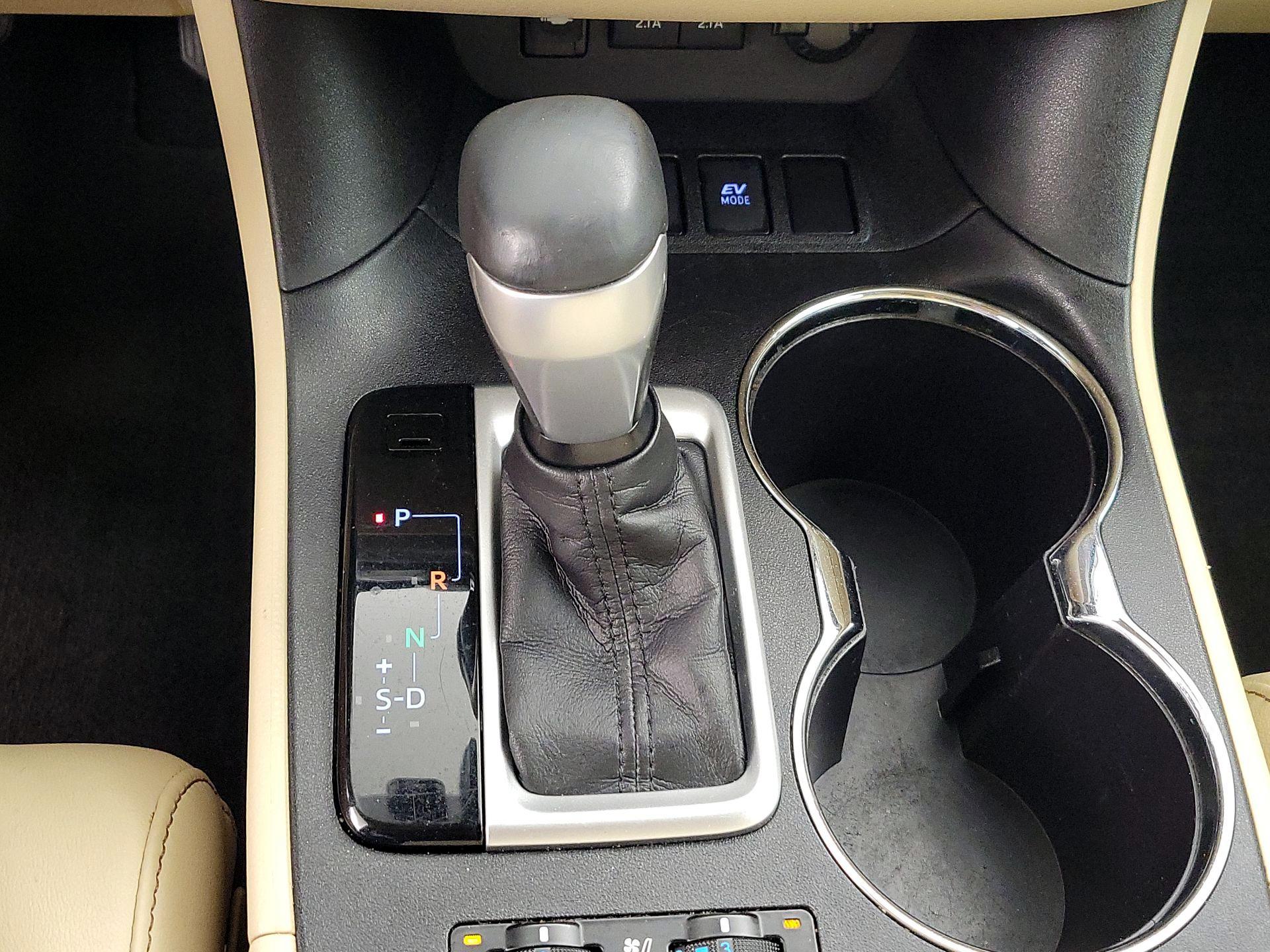 Thumbnail: 2017 Toyota Highlander - 18
