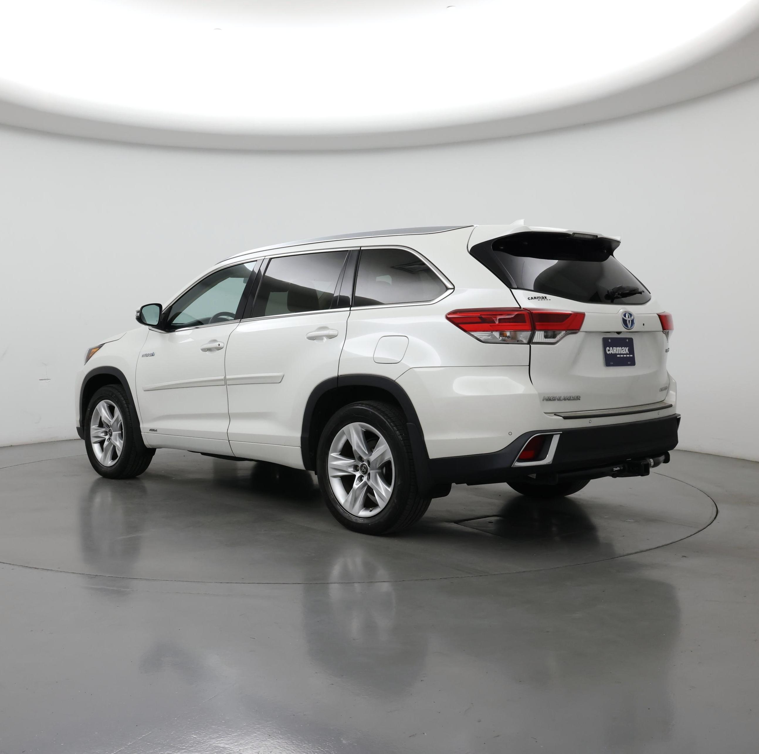 Thumbnail: 2017 Toyota Highlander - 2