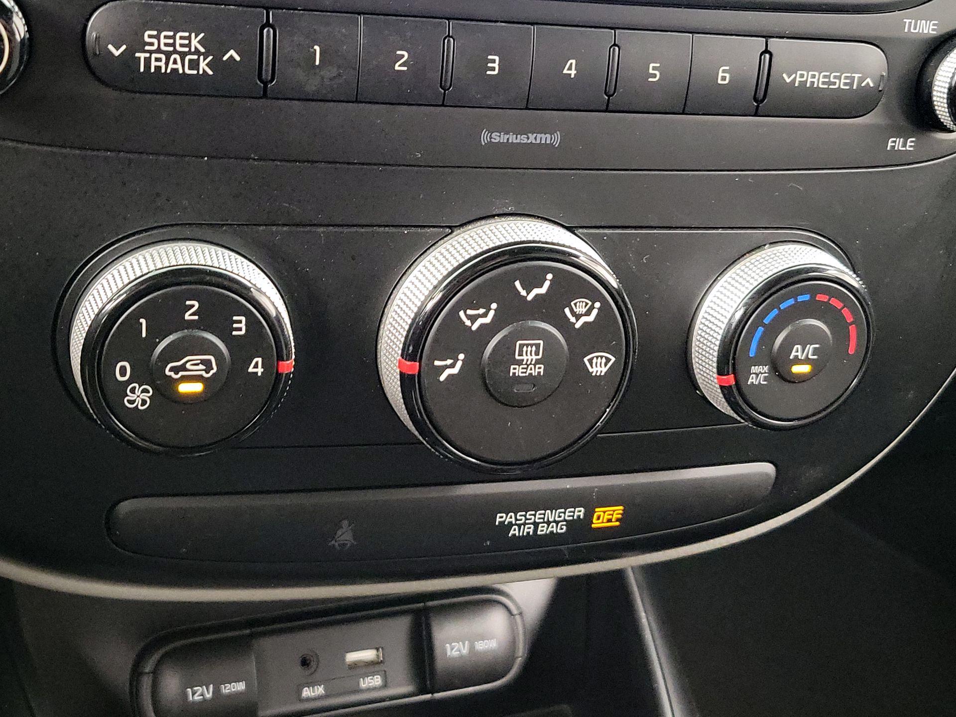 Thumbnail: 2018 Kia Soul - 15
