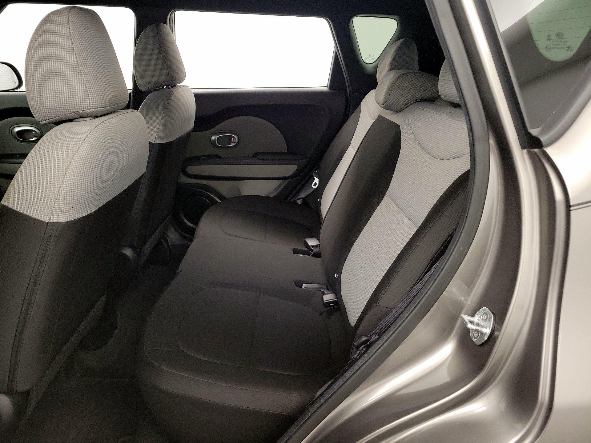 Thumbnail: 2018 Kia Soul - 18