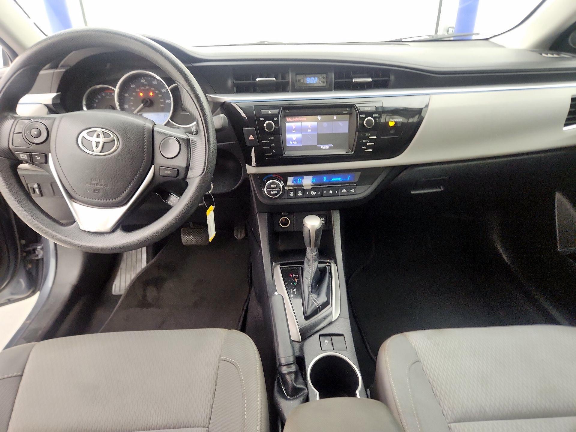 Thumbnail: 2015 Toyota Corolla - 9