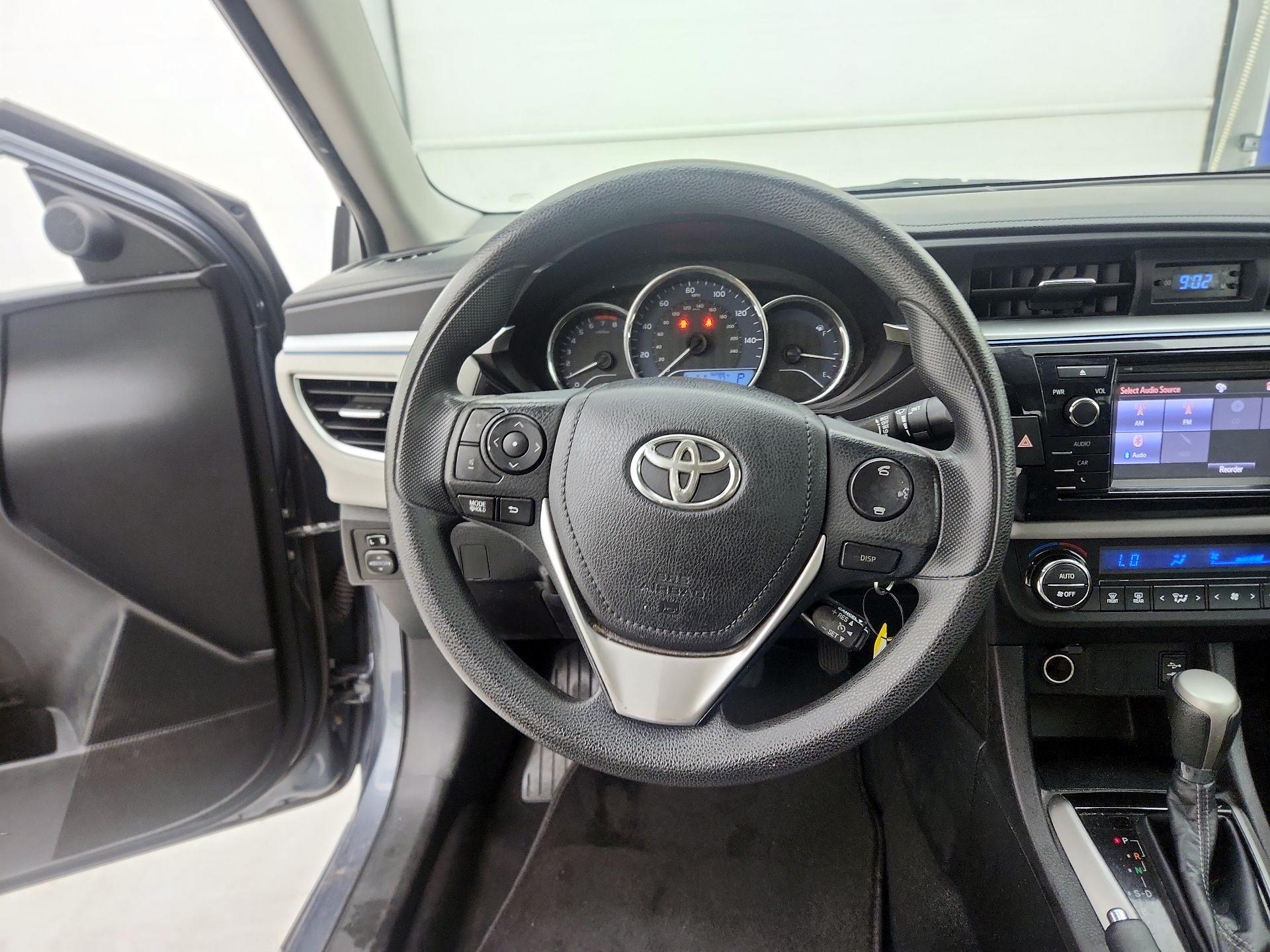Thumbnail: 2015 Toyota Corolla - 10