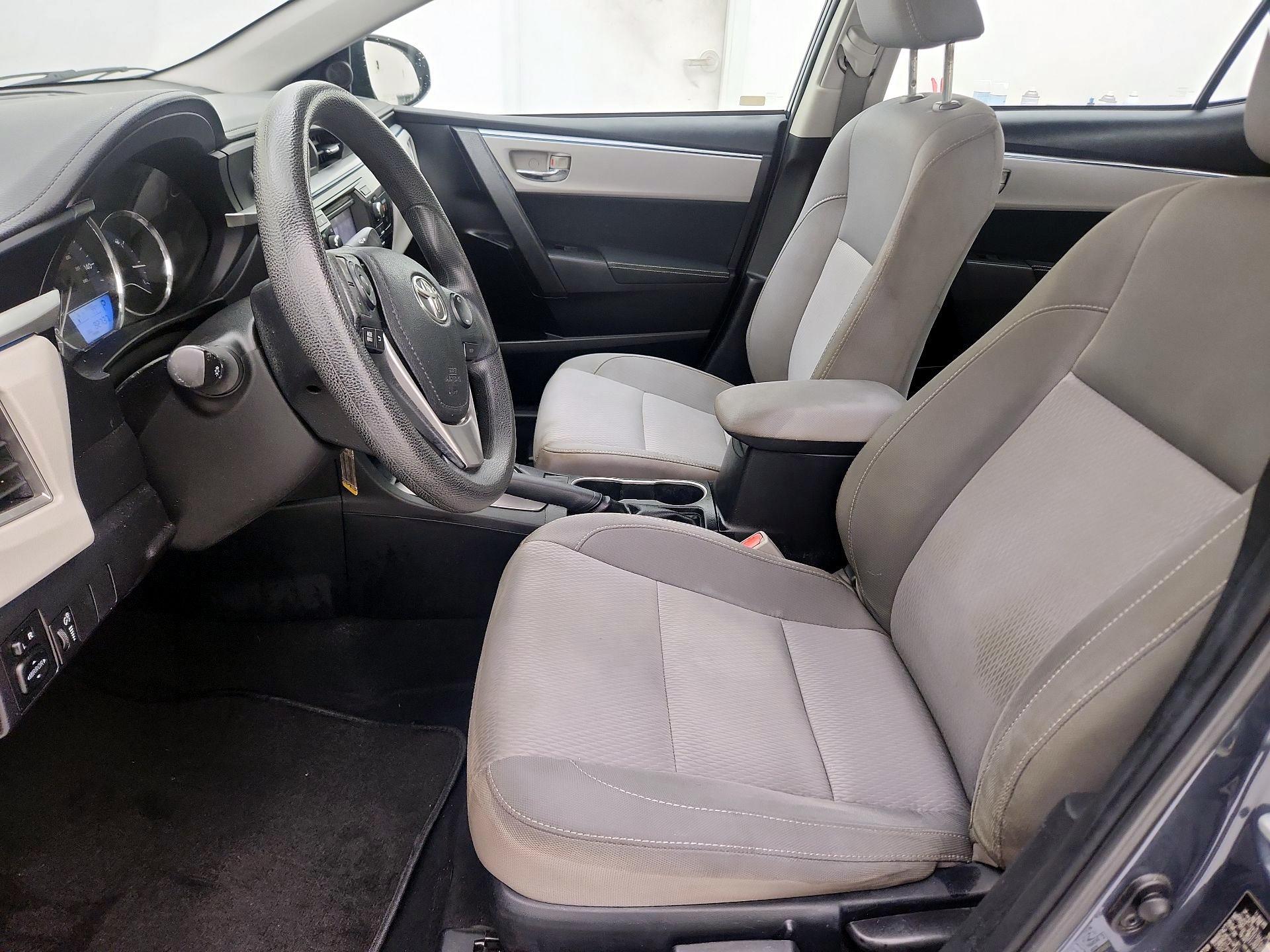 Thumbnail: 2015 Toyota Corolla - 11