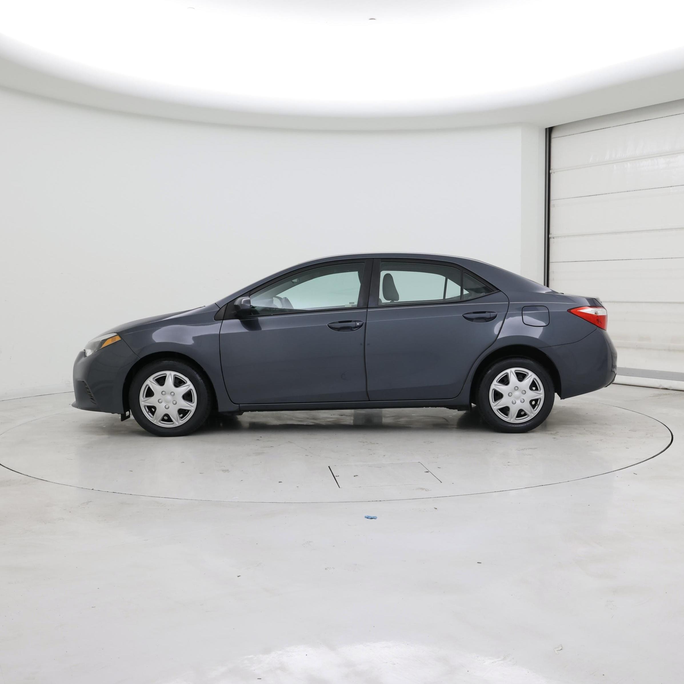 Thumbnail: 2015 Toyota Corolla - 3